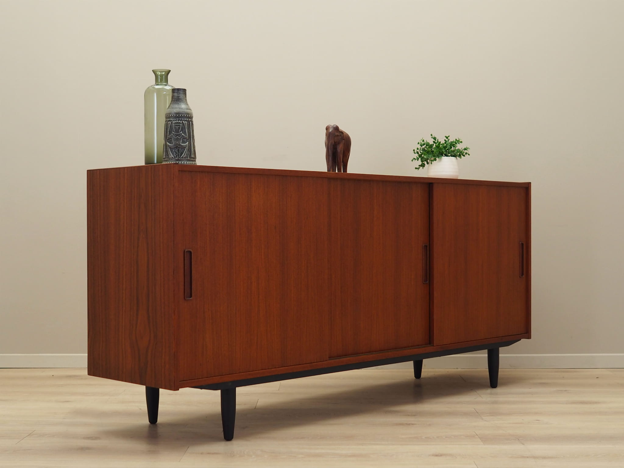 Vintage Sideboard Teakholz Braun 1970er Jahre
