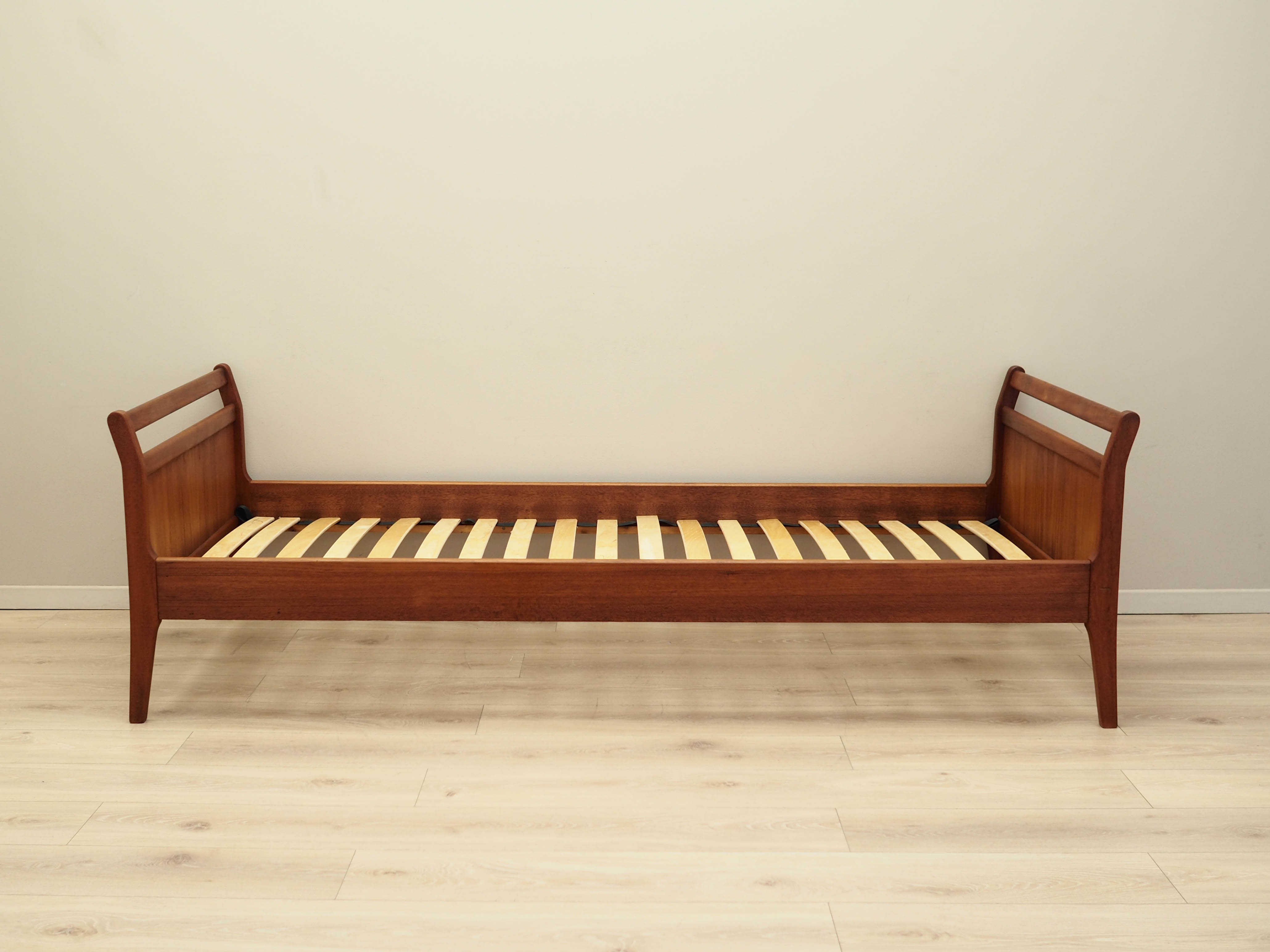 Bett Teakholz Braun 1970er Jahre