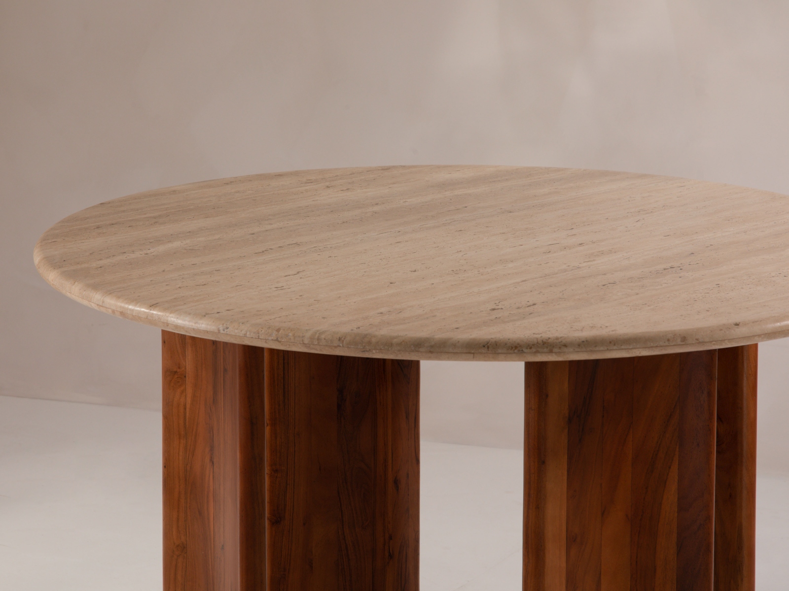 Cleo Dining Table Acacia Wood Travertine 120x120 cm