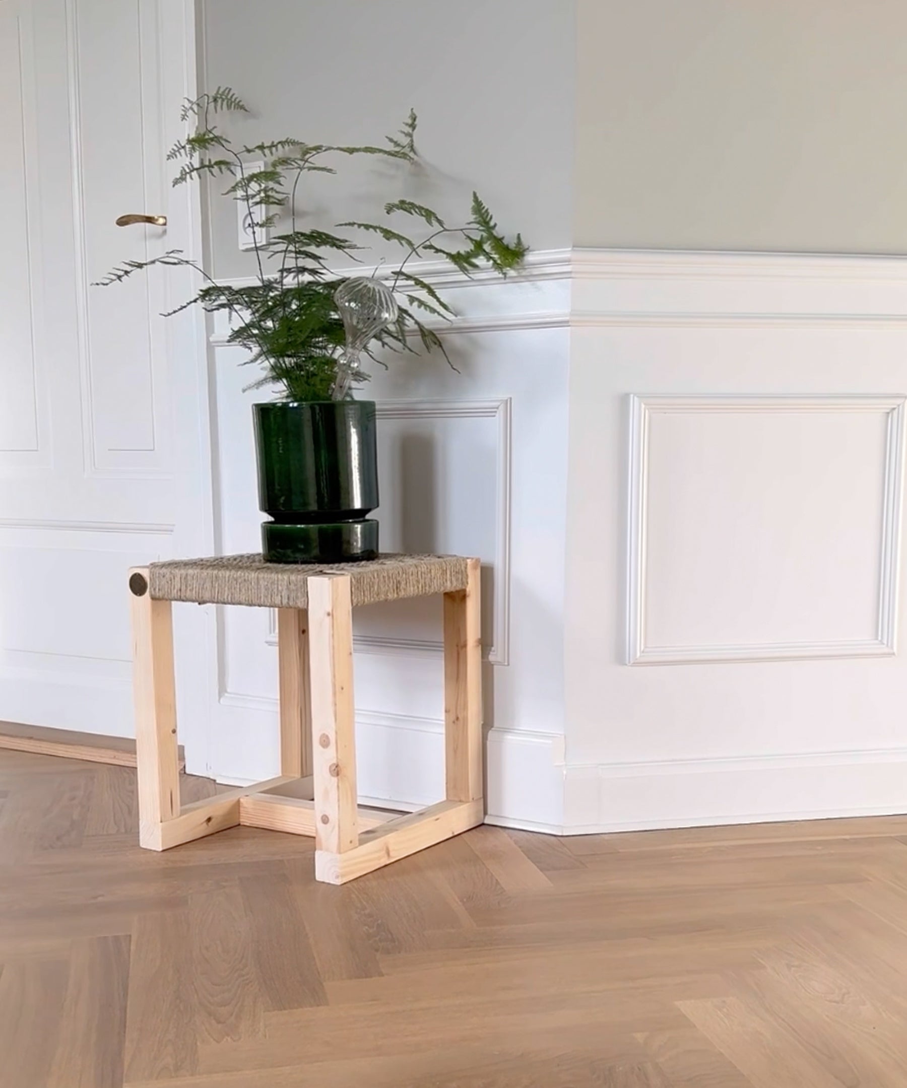 DIY-Hocker aus Korbgeflecht