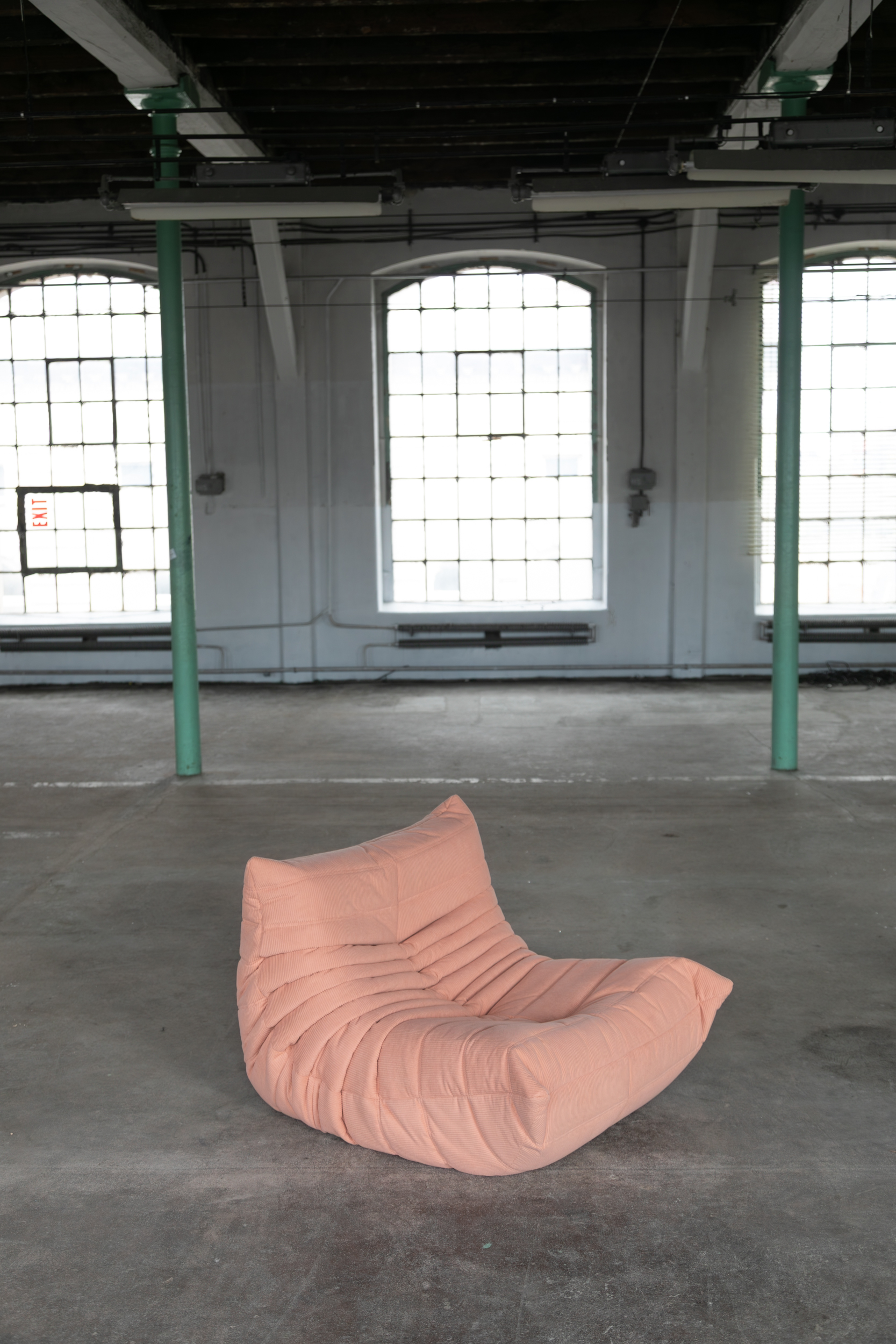 Togo Sessel Cord Rosa