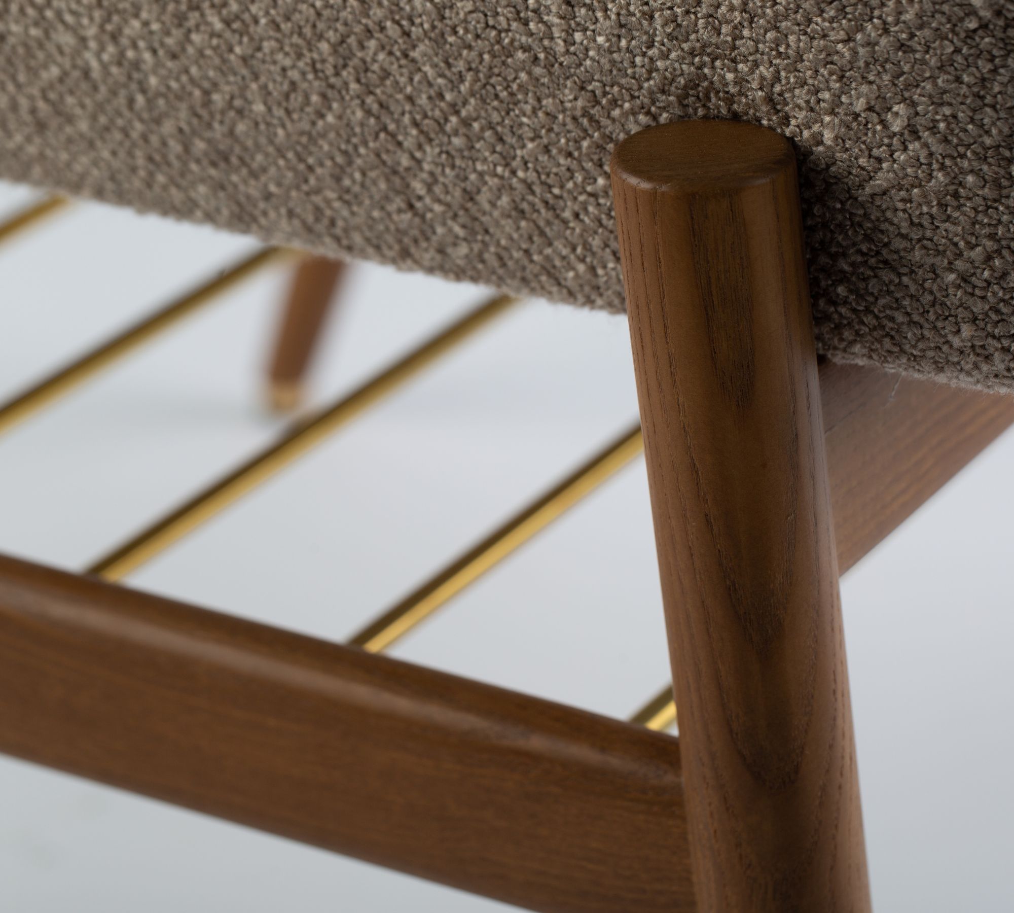 Fox Fußocker Holz Bouclé Beige