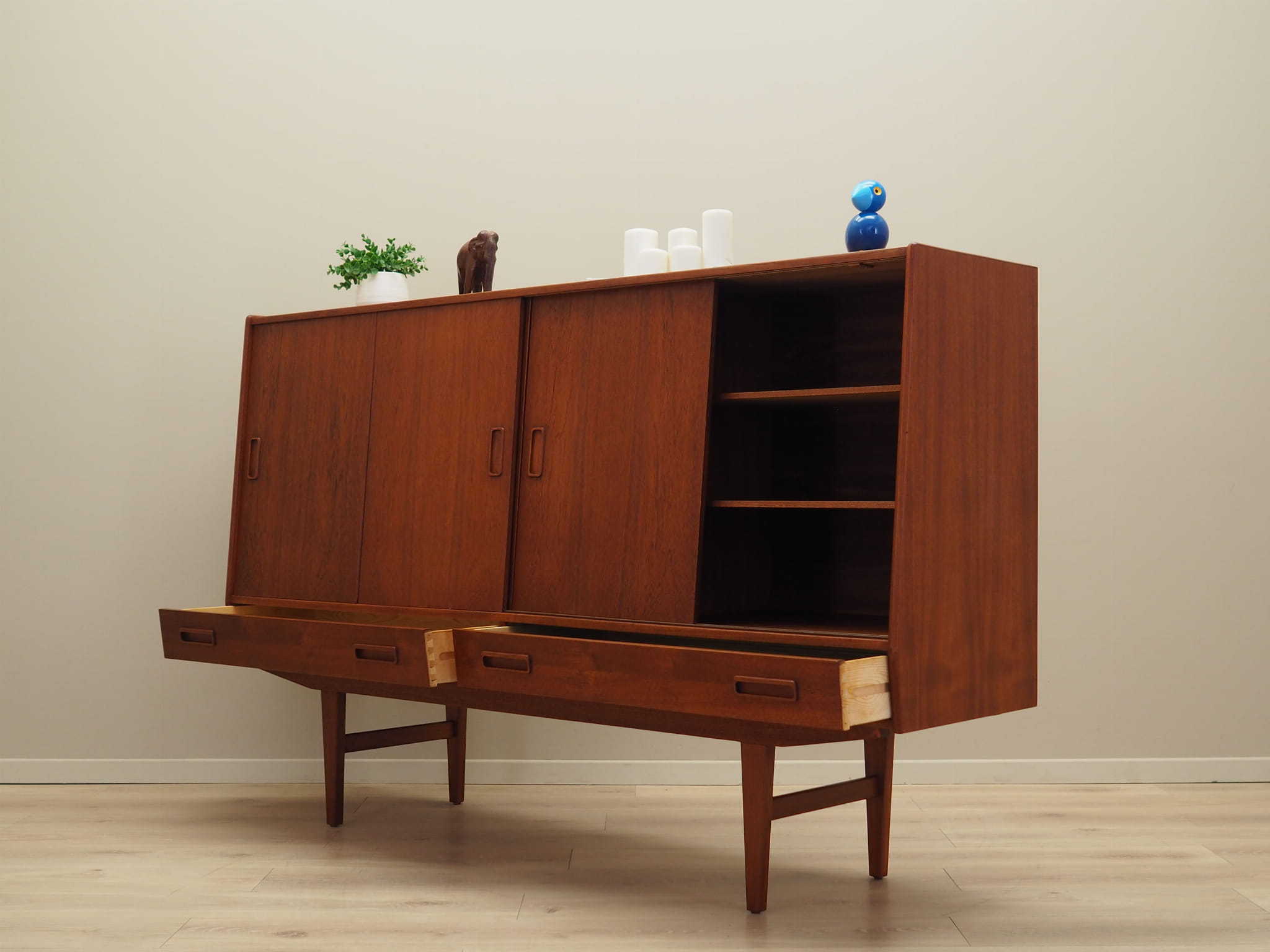 Highboard Teakholz Braun 1960er Jahre