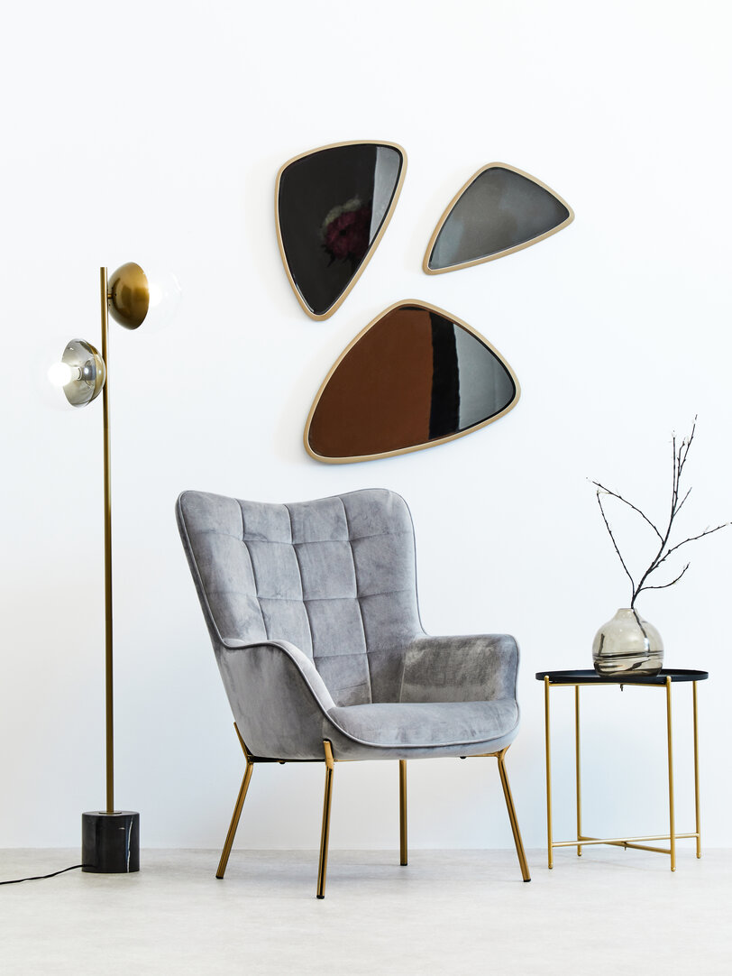 2x Avento Set aus zwei schwarz-goldenen Beistelltischen
