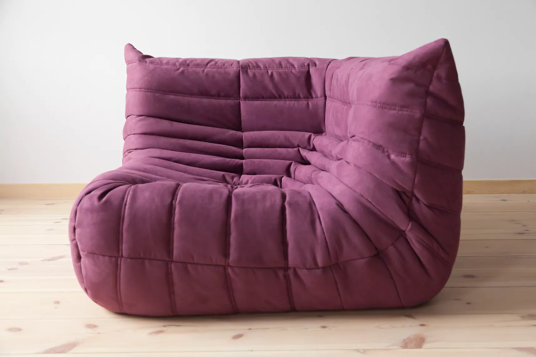 Togo Ecksofa Textil Aubergine