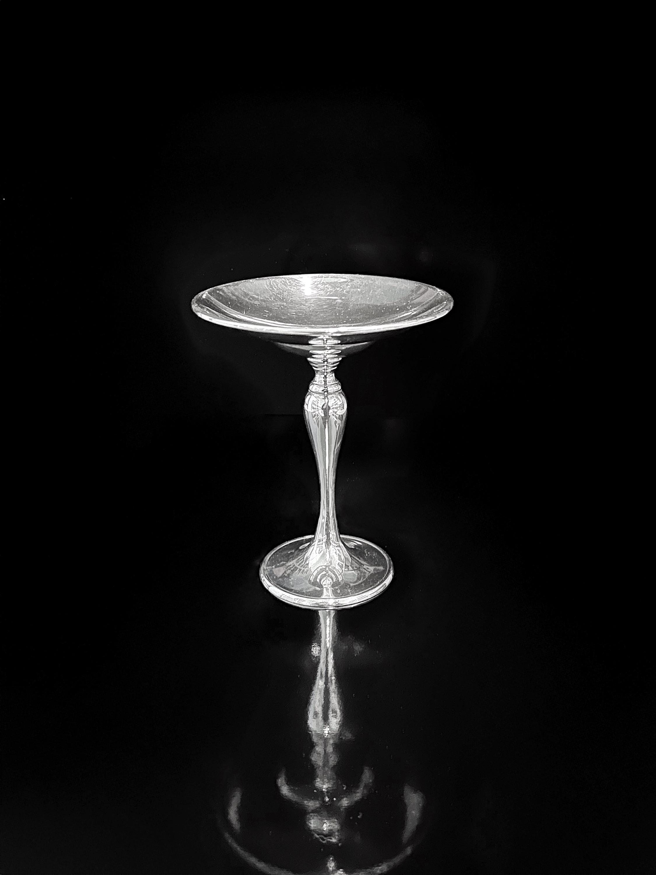 Coppa con piede in metallo argento anni '80