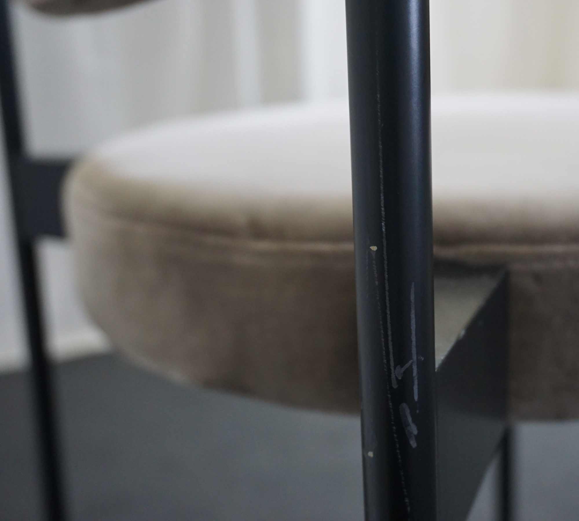 Serie 430 Sgabello Velluto Taupe