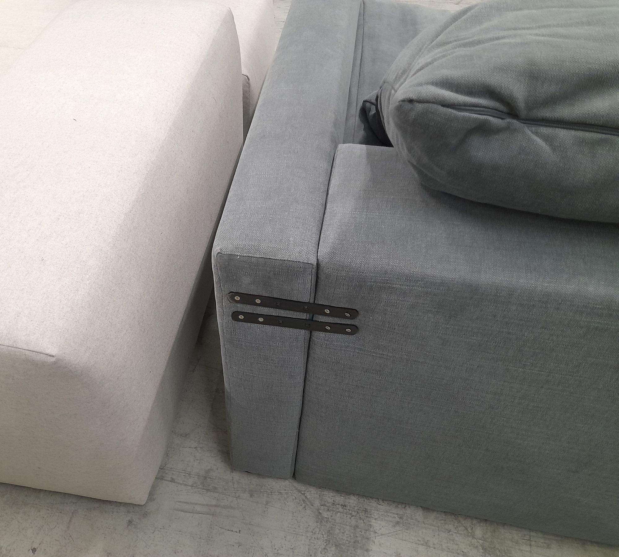 Flayr Sofa Webstoff Schiefergrau