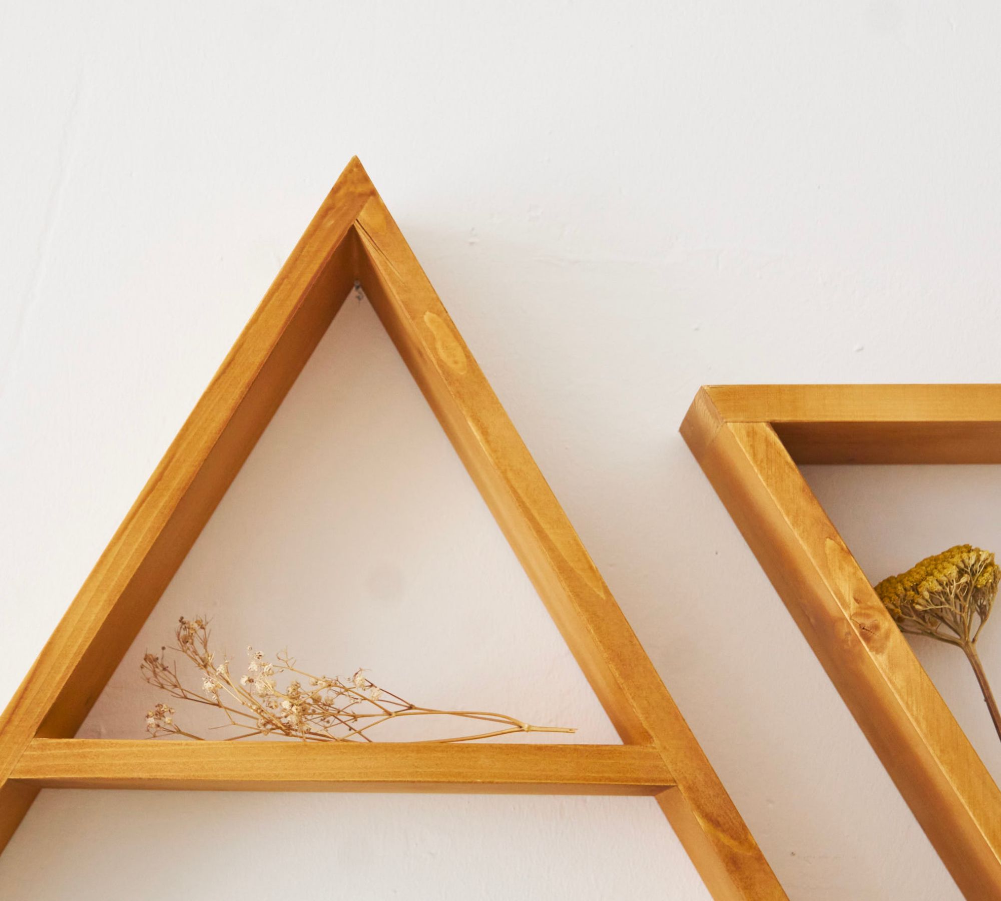 Dreieckiges Regal Ein Regalbrett Holz Sand