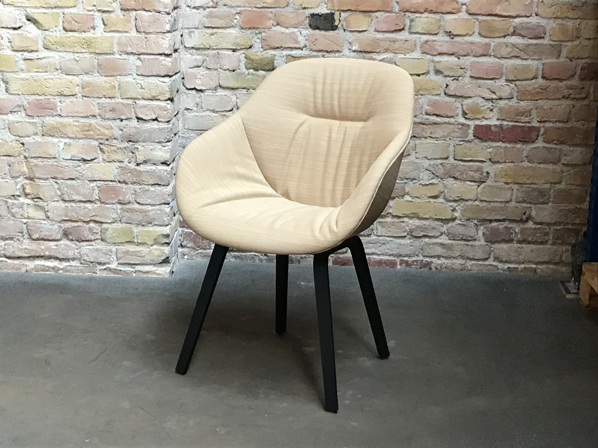 About A Chair AAC 123 Soft Duo Beige