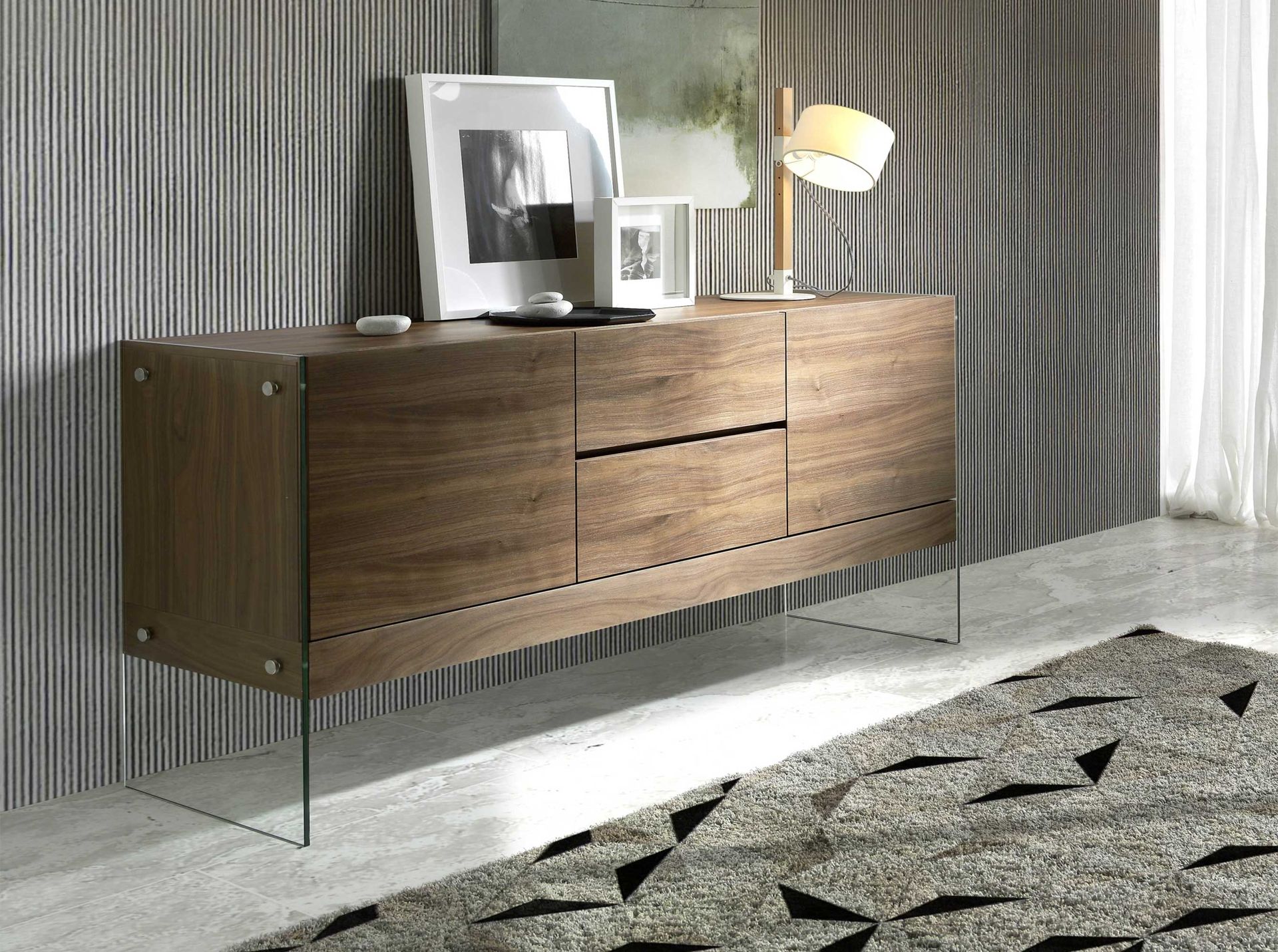 Credenza impiallacciatura di noce vetro marrone