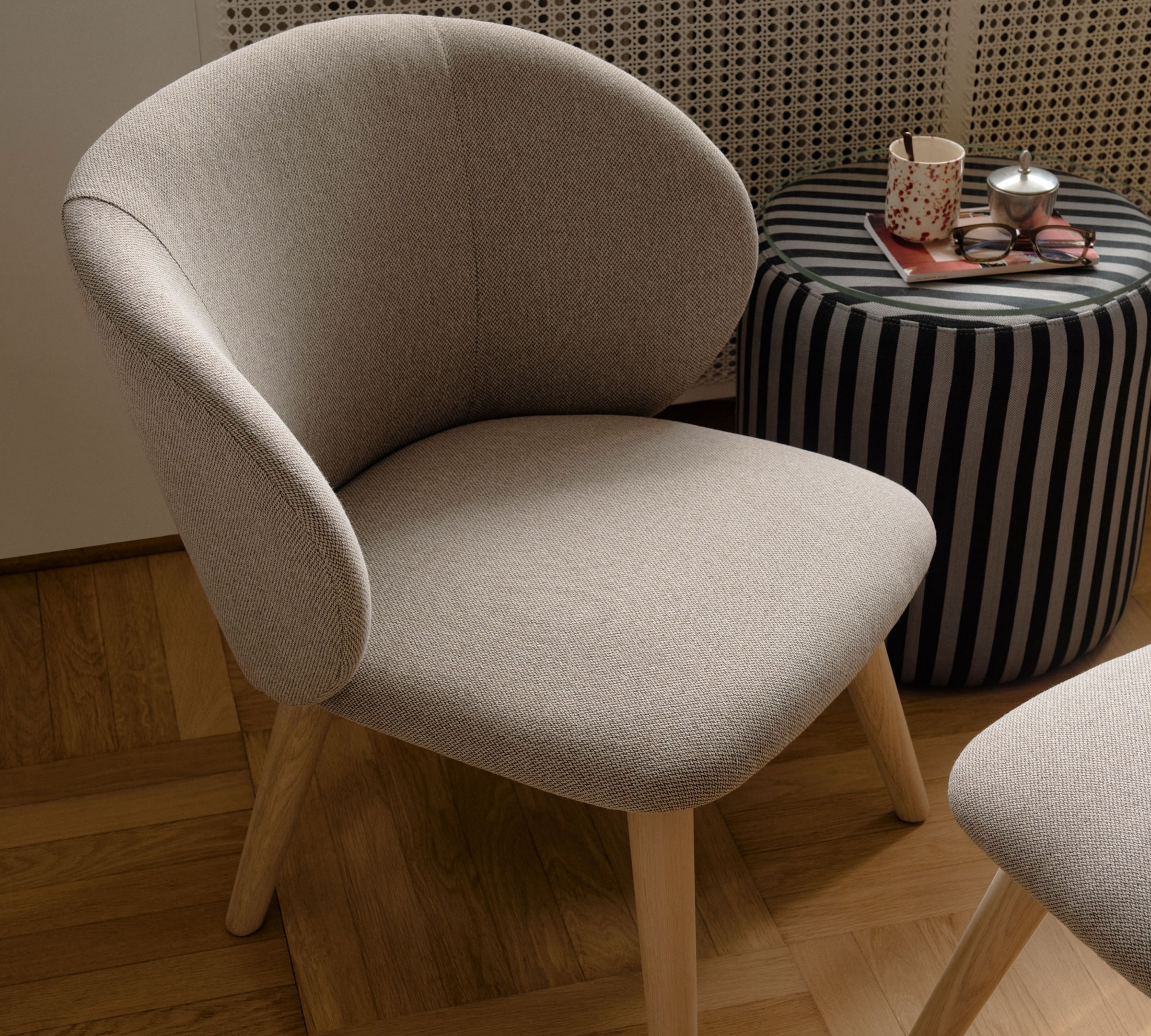 Farrow Armchair Agnes Brown