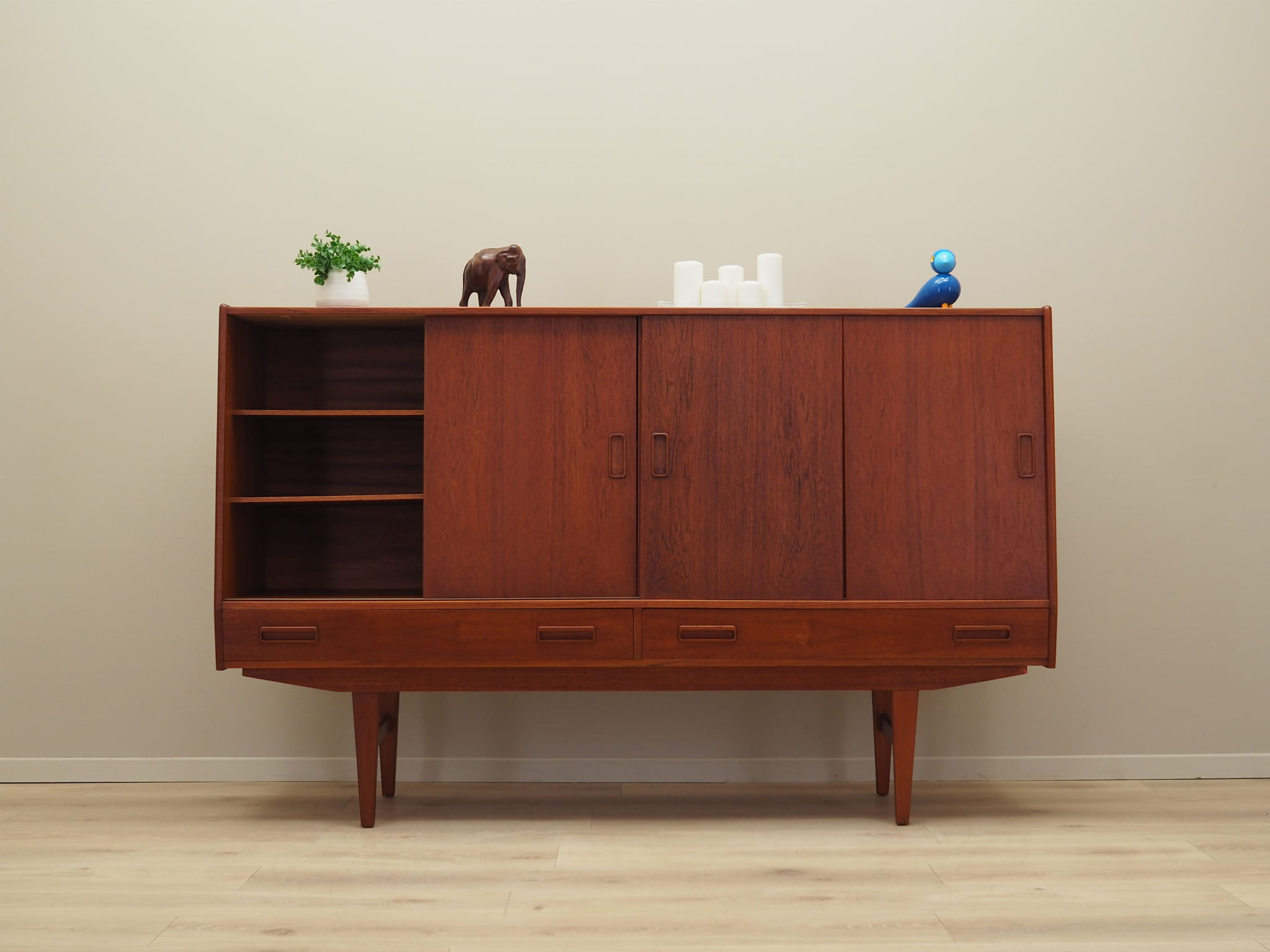 Highboard Teakholz Braun 1960er Jahre