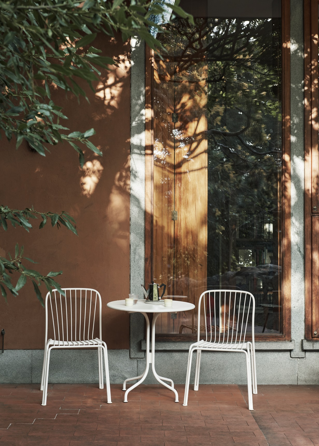 Thorvald Café Tisch SC96 Rund Beige