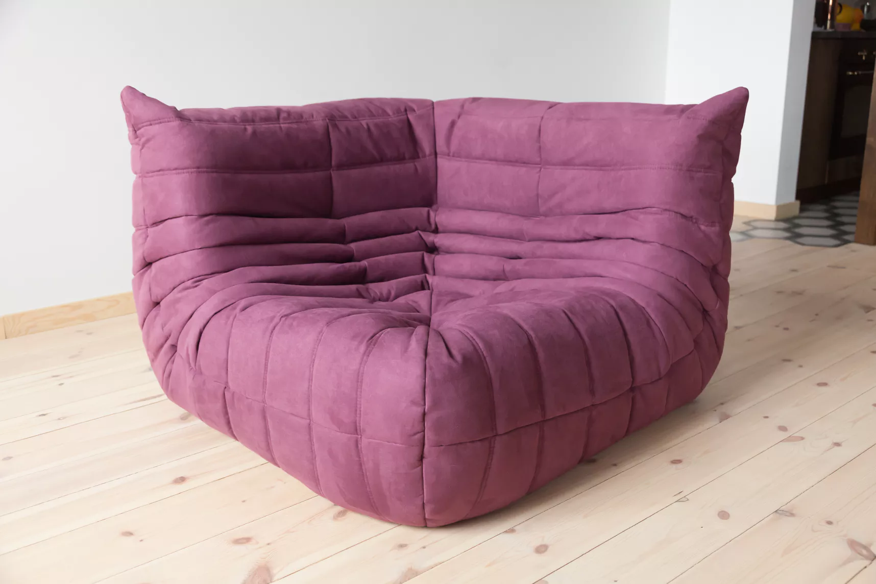 Togo Ecksofa Textil Aubergine