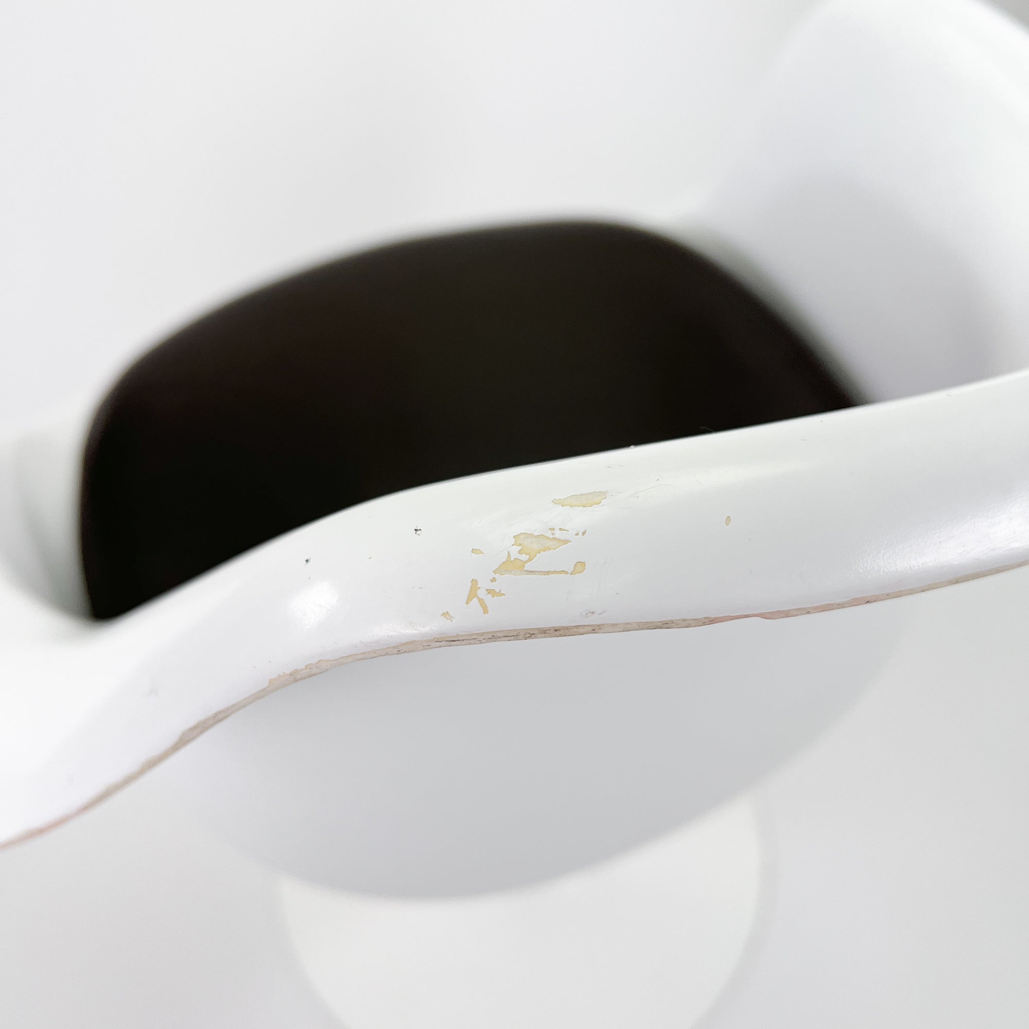 Saarinen Tulip Armchair White Brown Leather