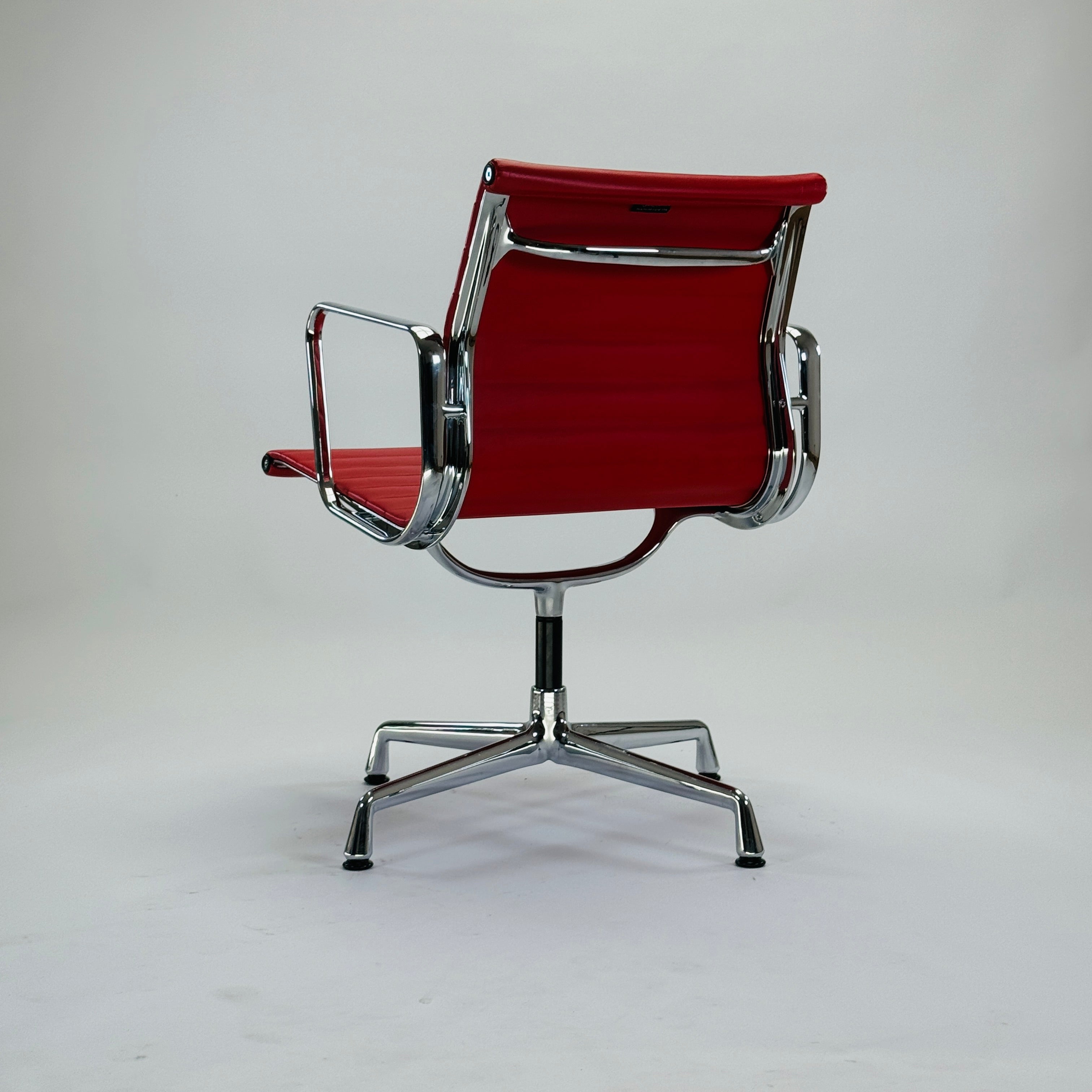 Eames EA 108 Aluminium Chair Leder Rot