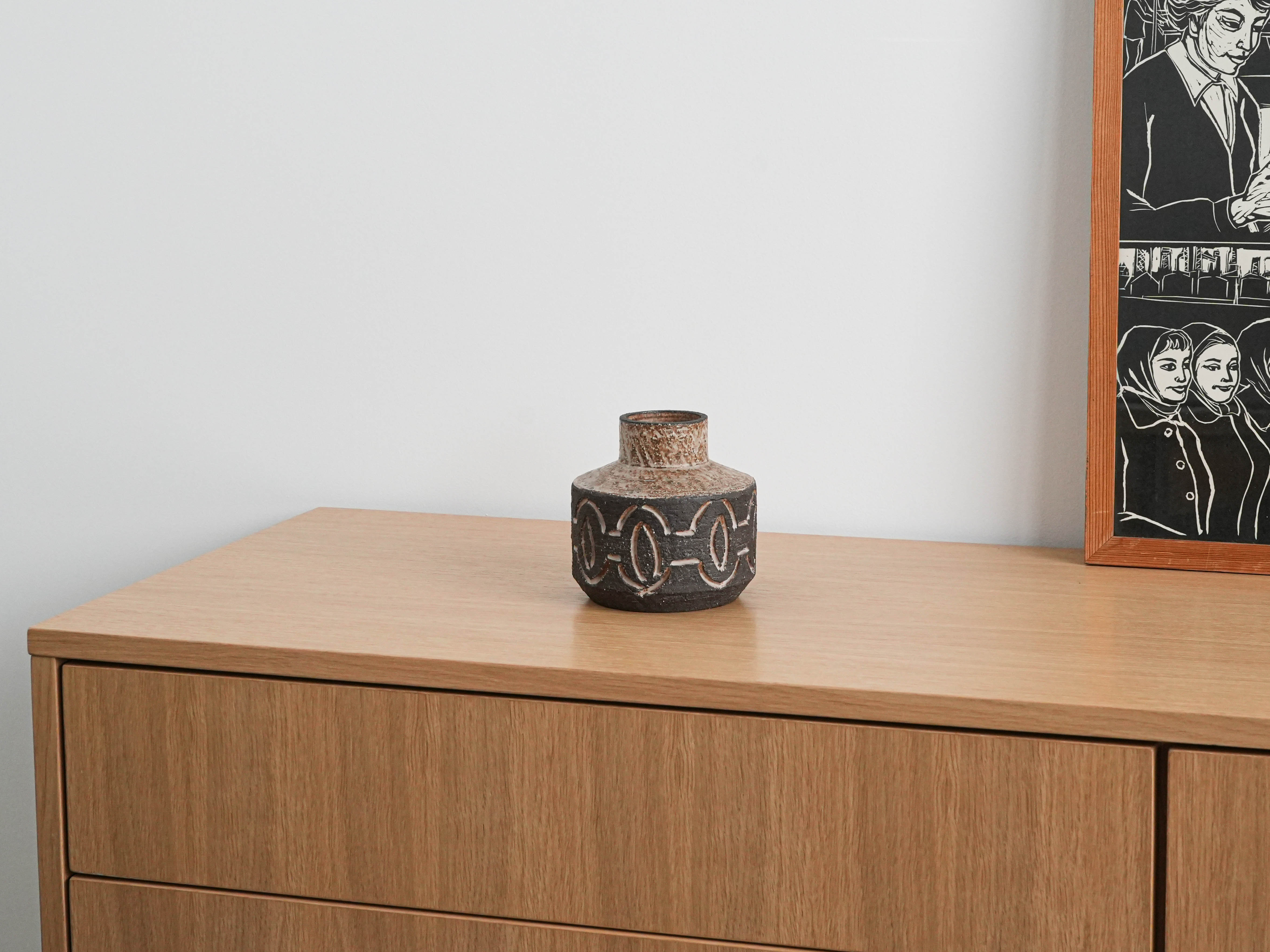 Ceramic vase Brown