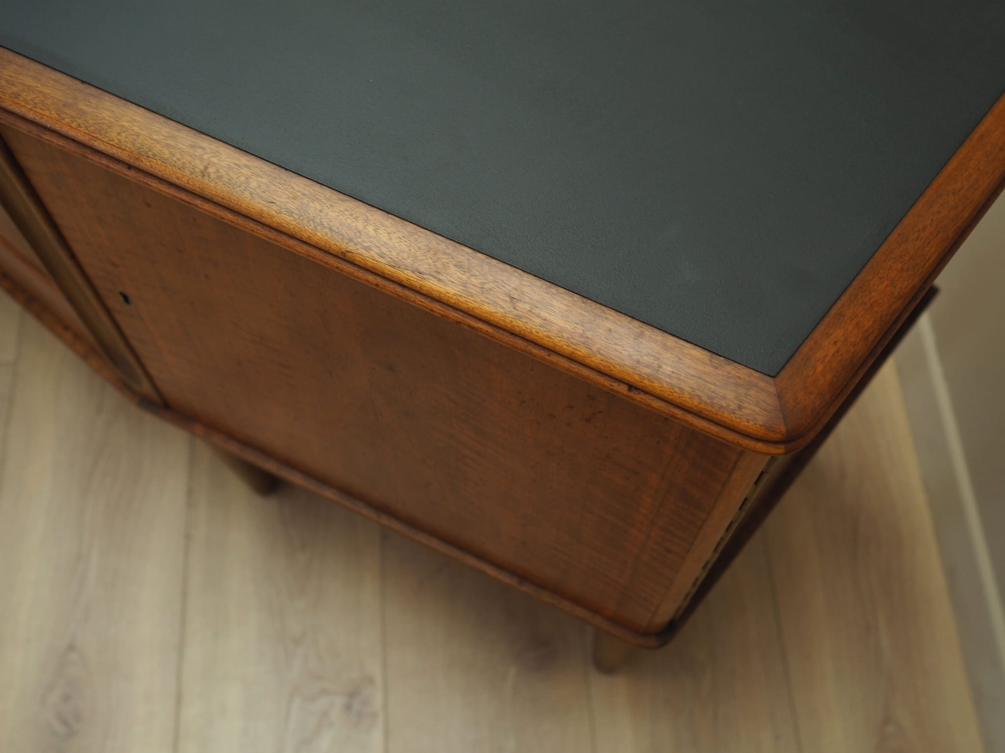 Vintage Sideboard Nussbaumholz Braun 1960er Jahre