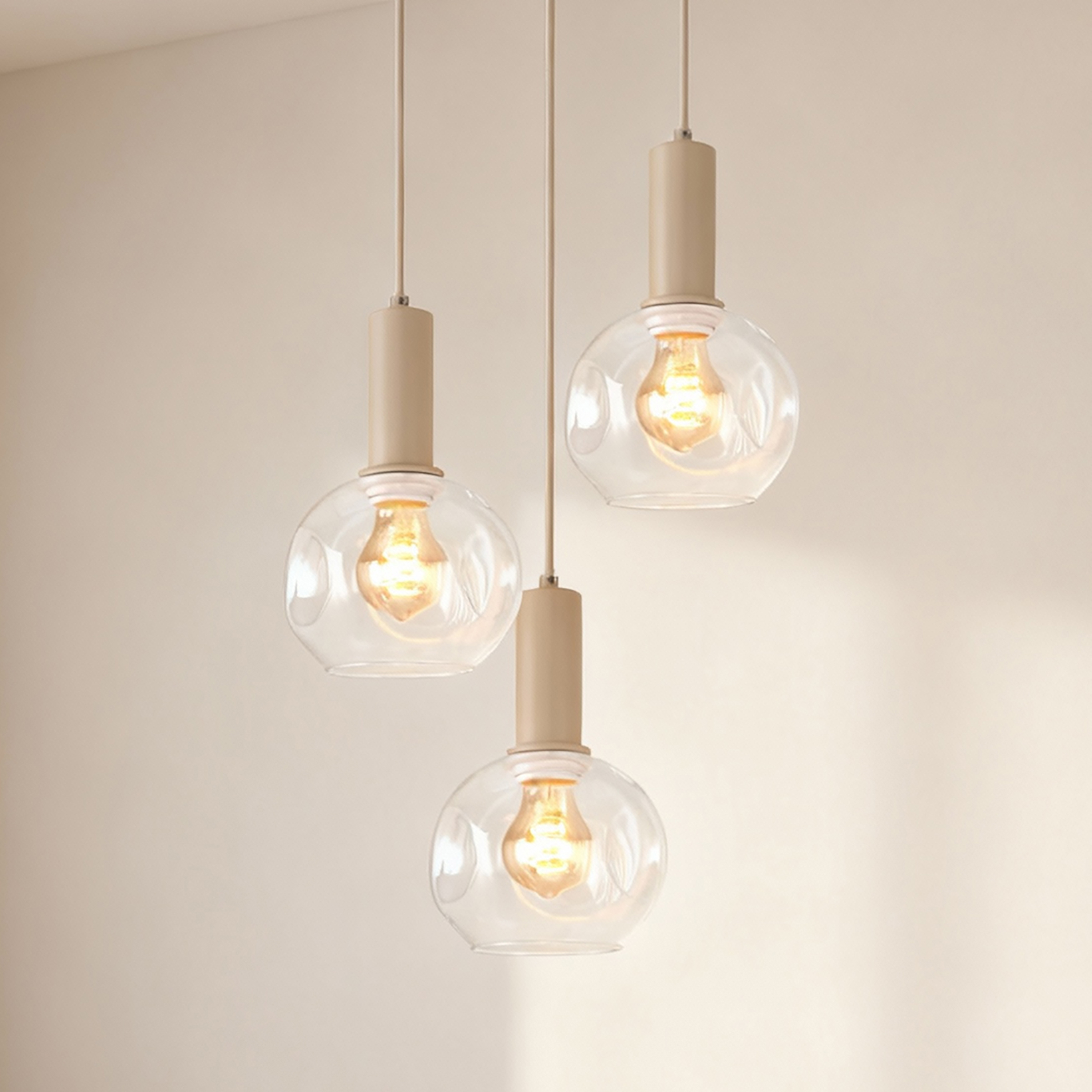 3-Flammig Bilman Pendelleuchte Gusseisen Klarglas Beige