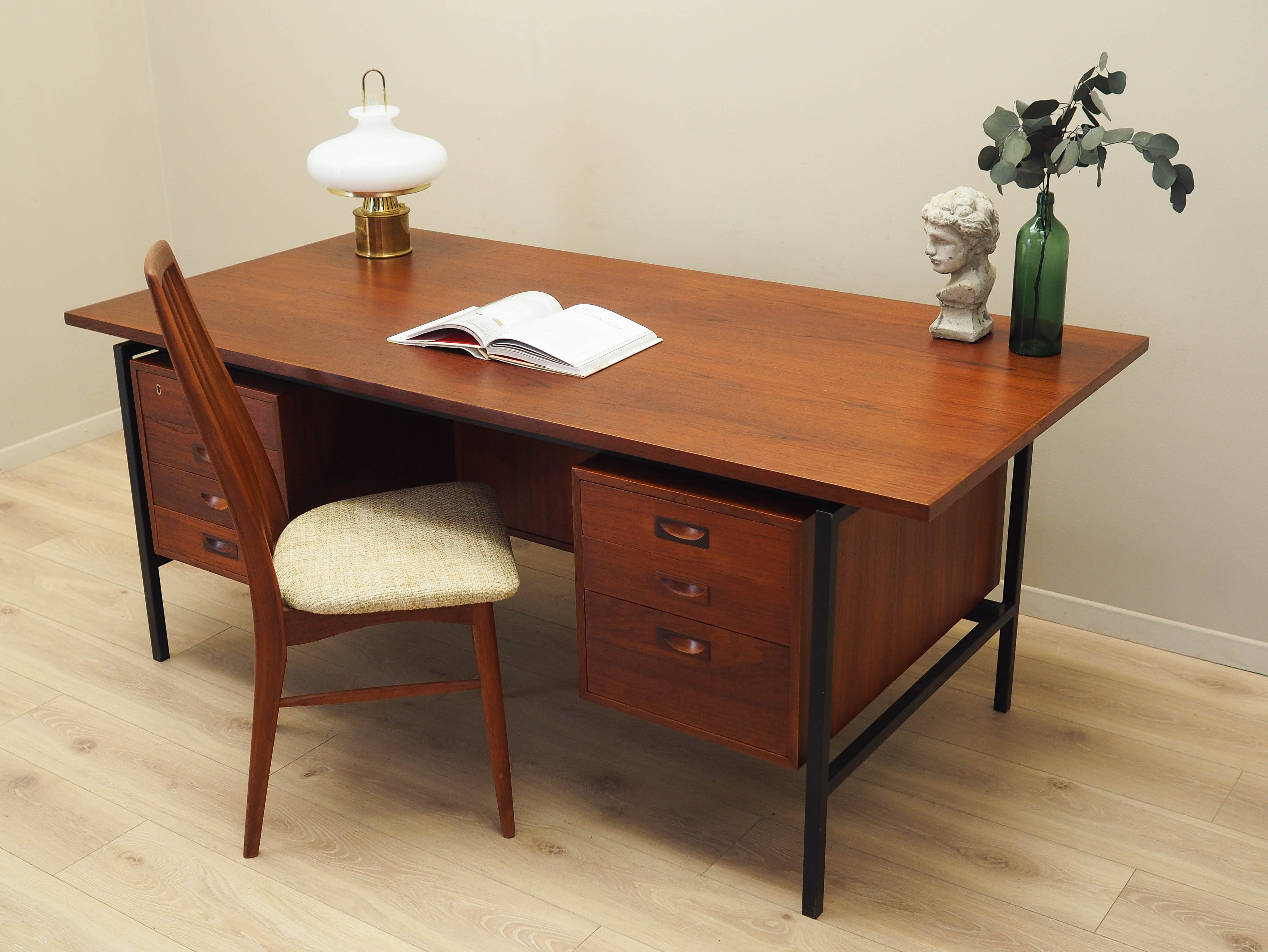 Teak-Schreibtisch Braun 1970er Jahre