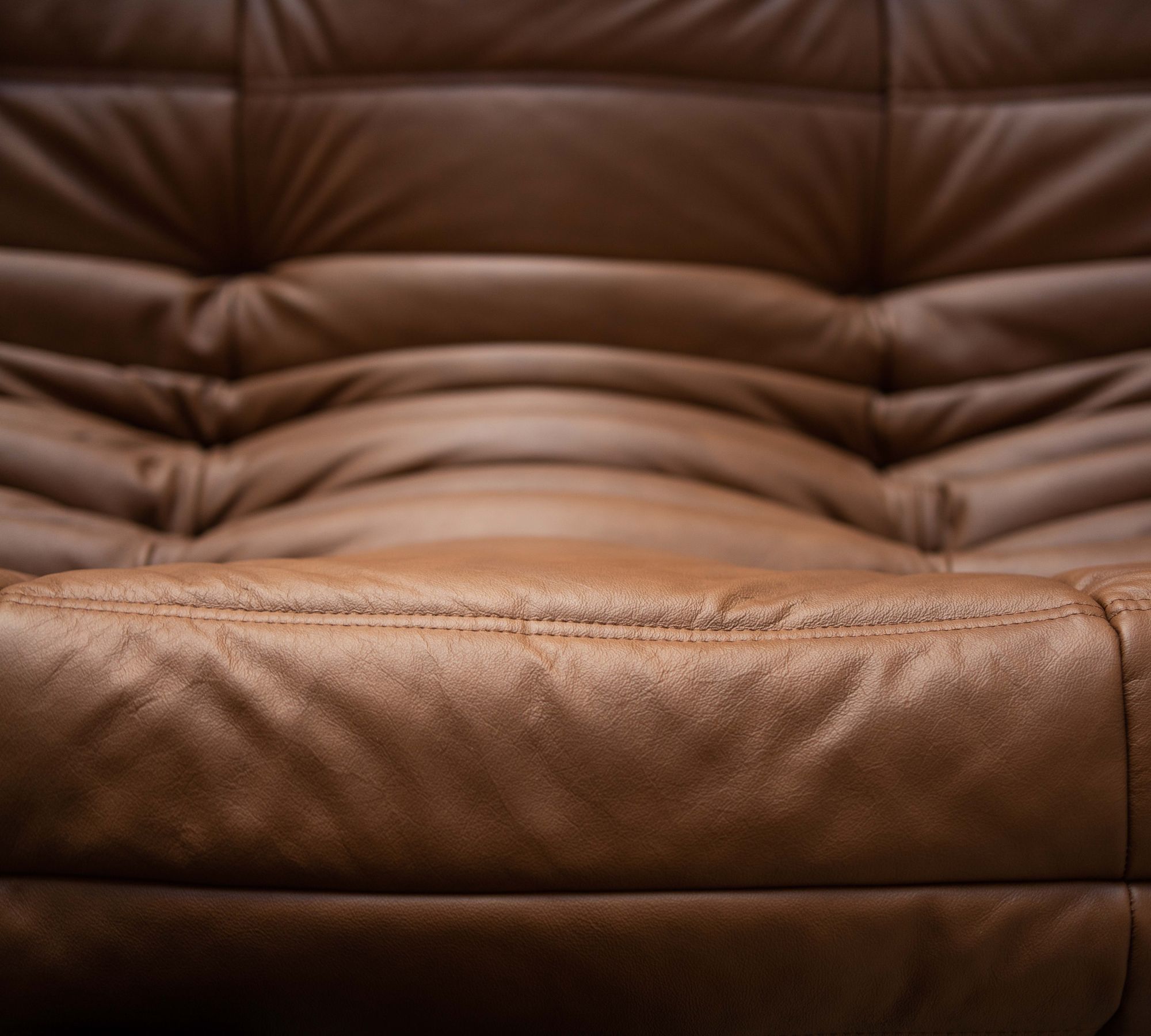 Togo Sofa 2-Sitzer Glattleder Folk Brown