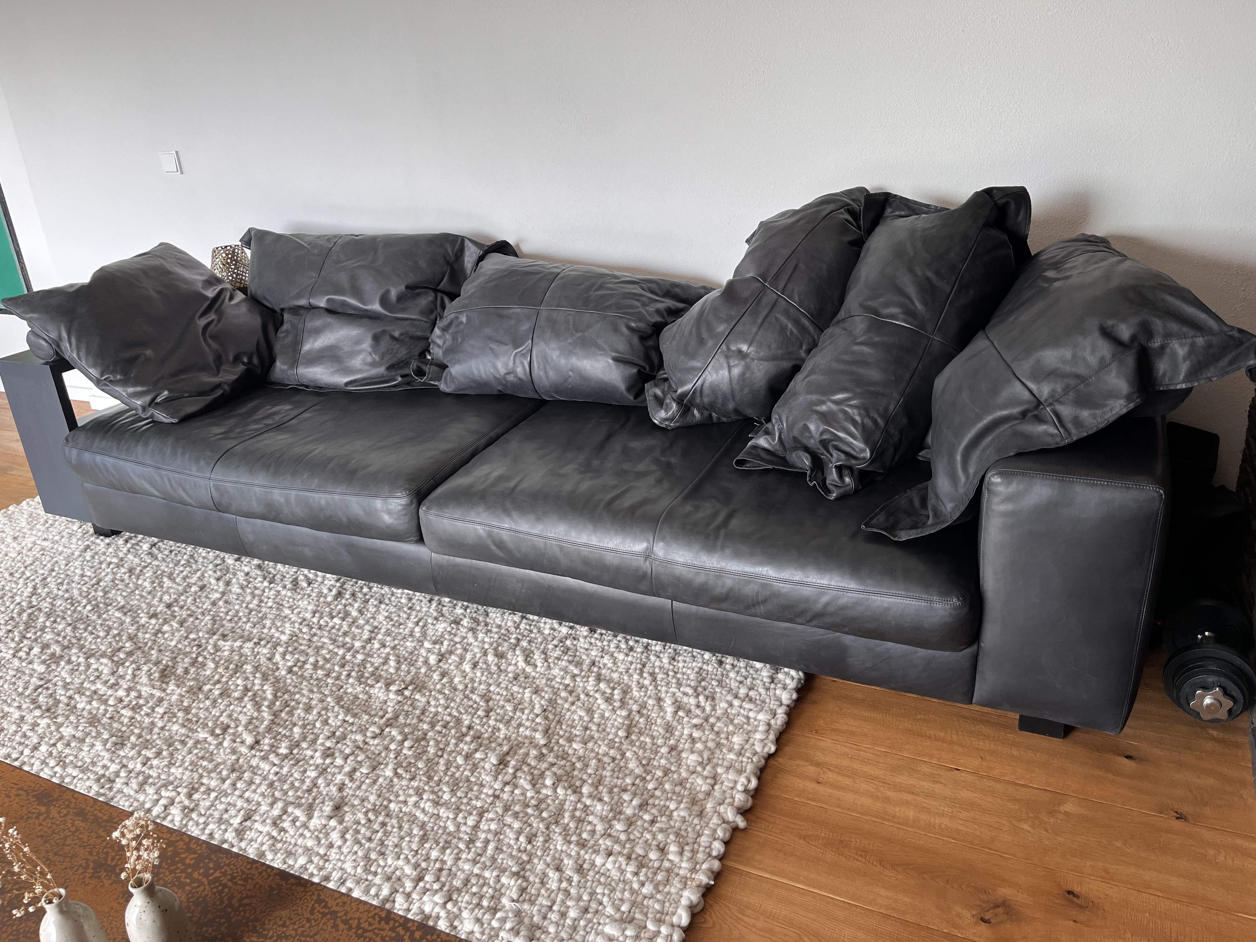 Al Jazar Sofa 4-Sitzer Leder Holz Schwarz