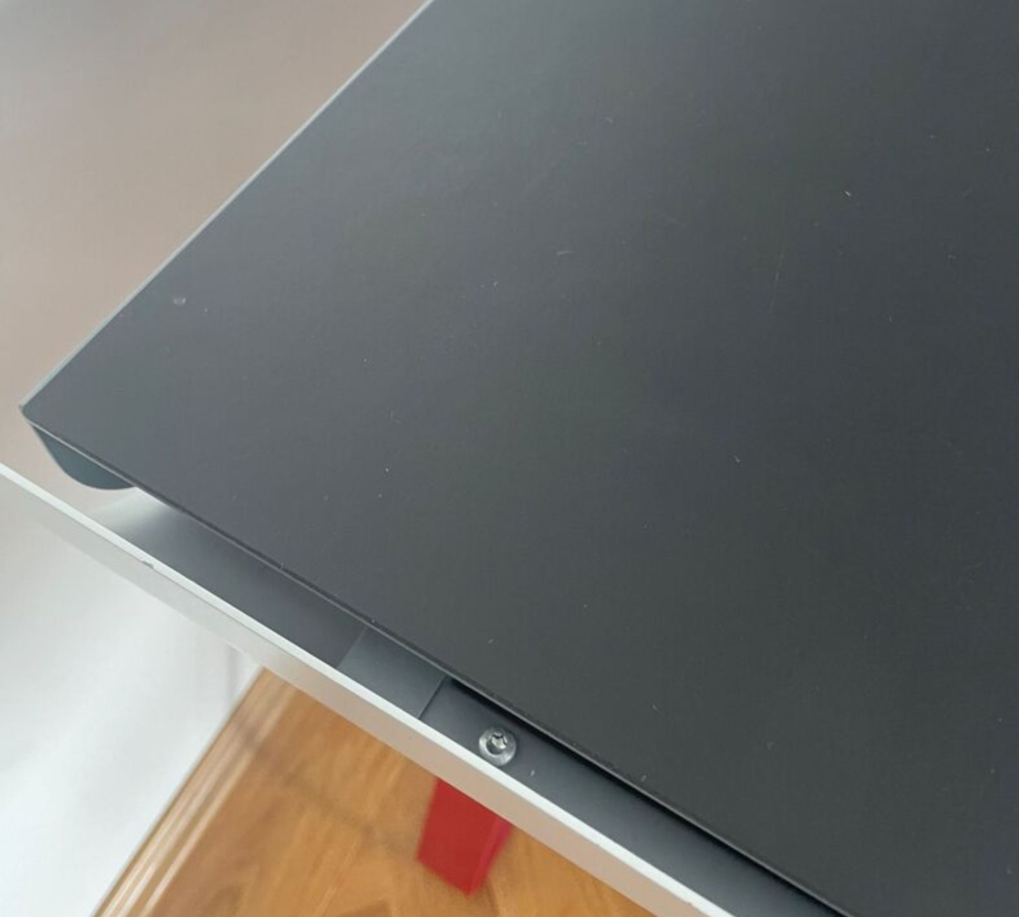 PS10 Sekretär Stahl Mehrfarbig