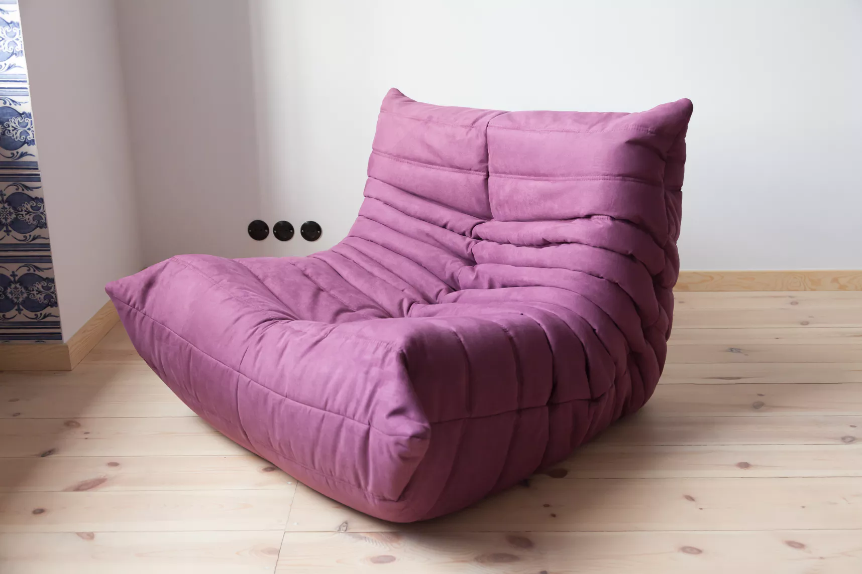 Togo Armchair and Ottoman Set Textile Aubergine