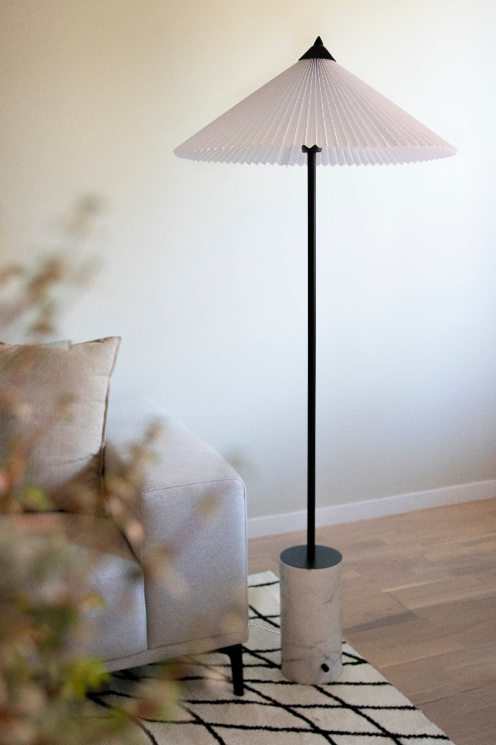 Matisse Floor Lamp Marble White Black