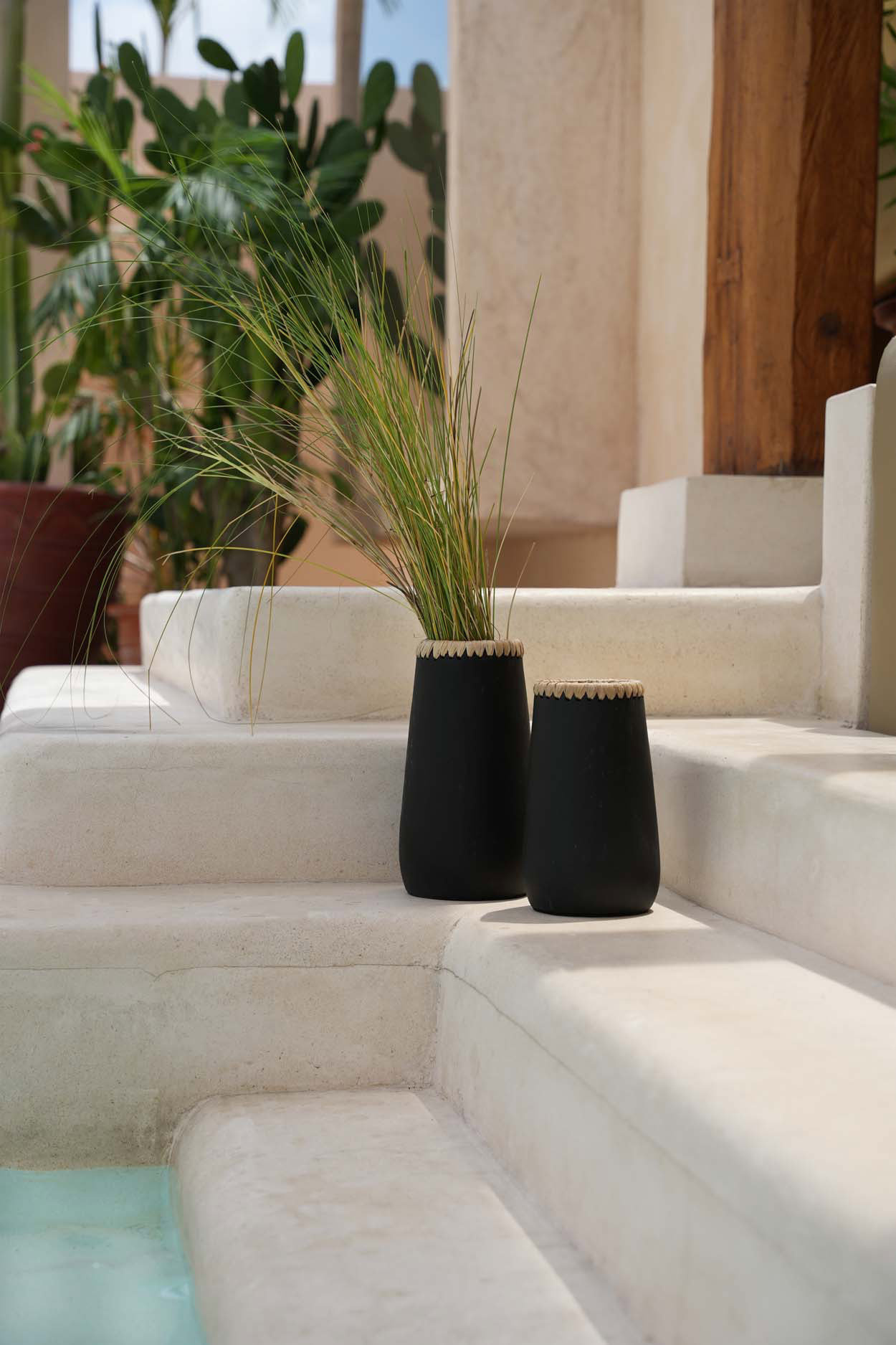 Sneaky Vase Schwarz