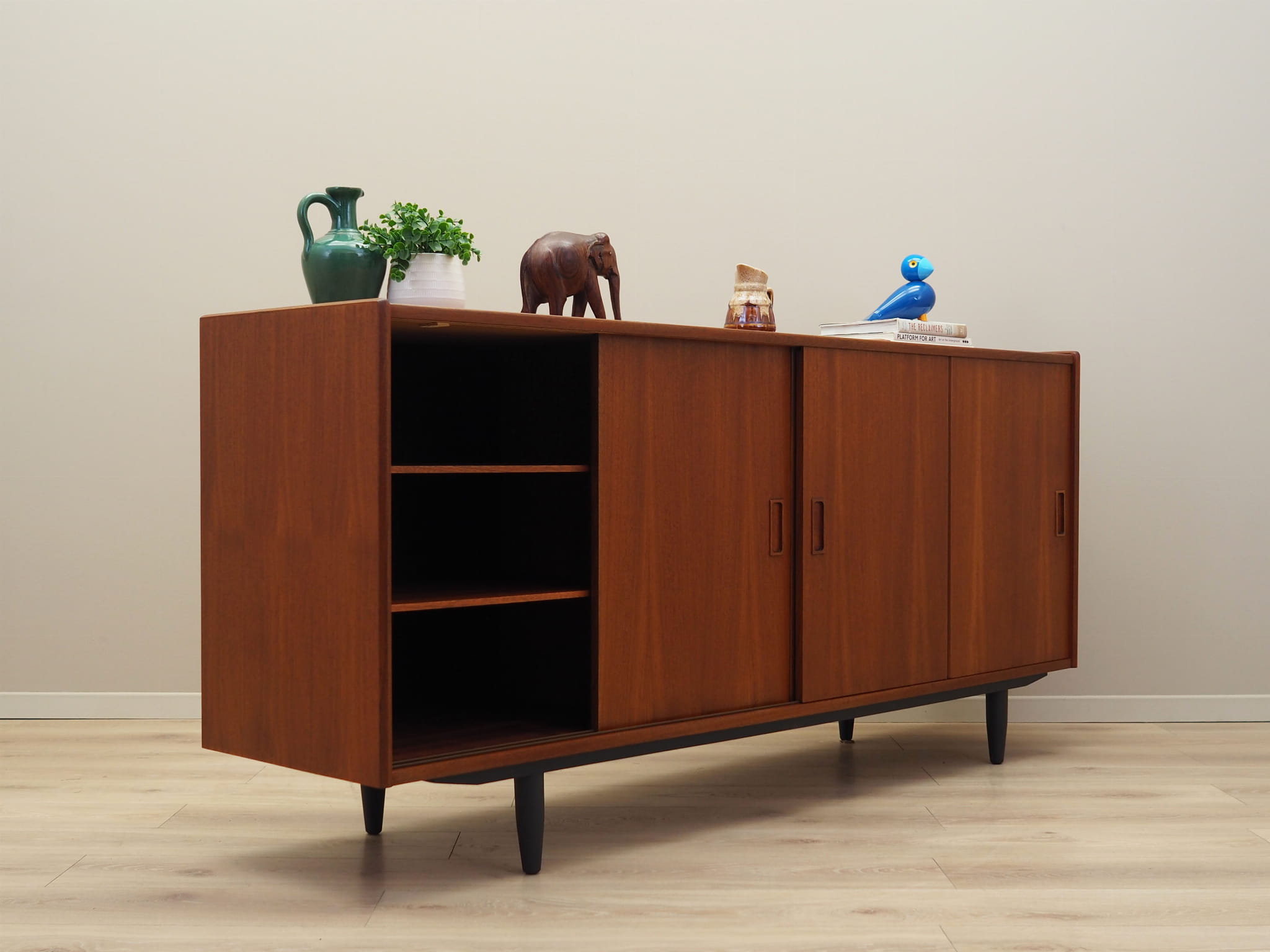 Vintage Sideboard Teakholz Braun 1970er Jahre