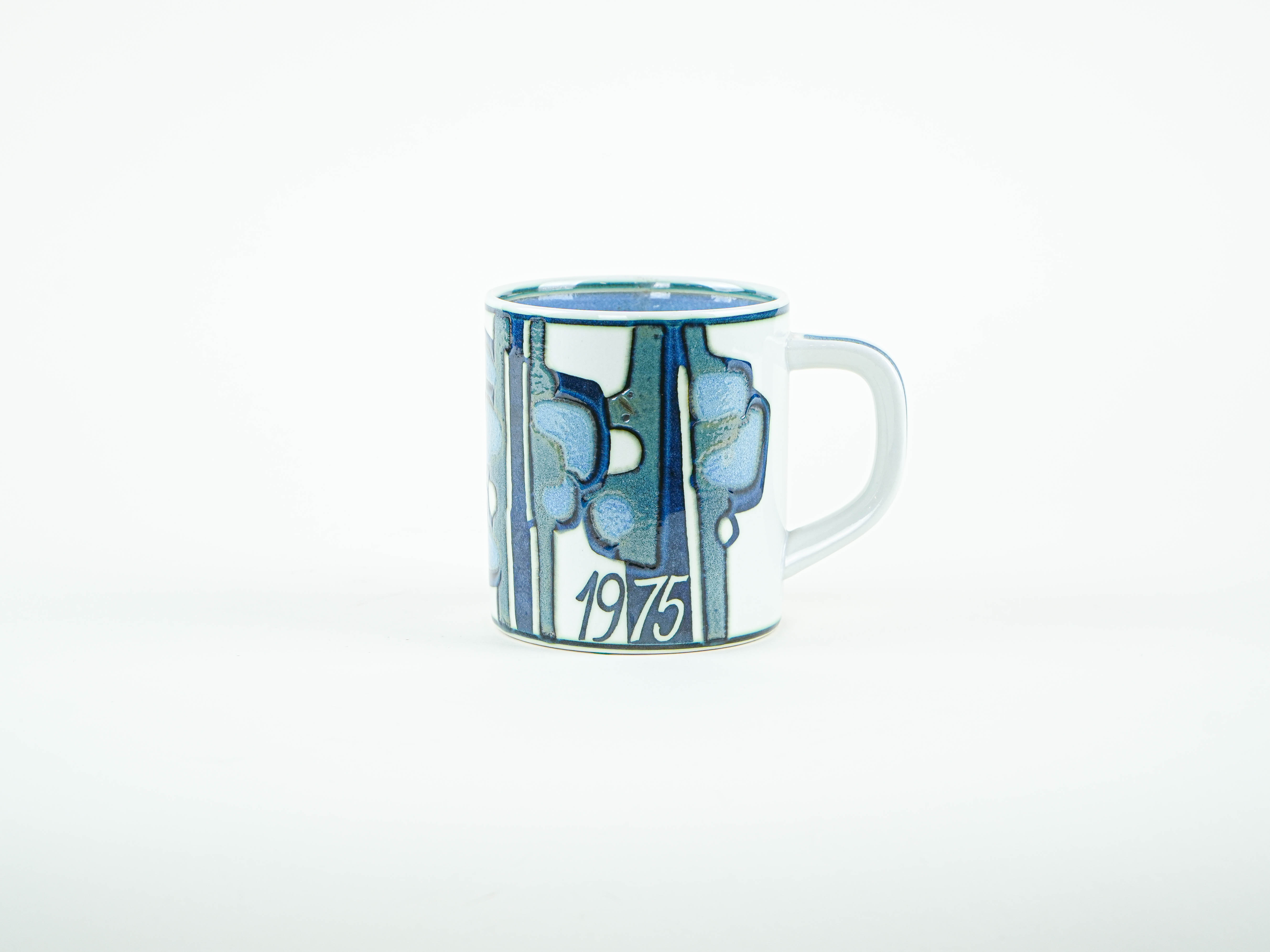 Ceramic cup 1970s Bodil Buch Royal Copenhagen