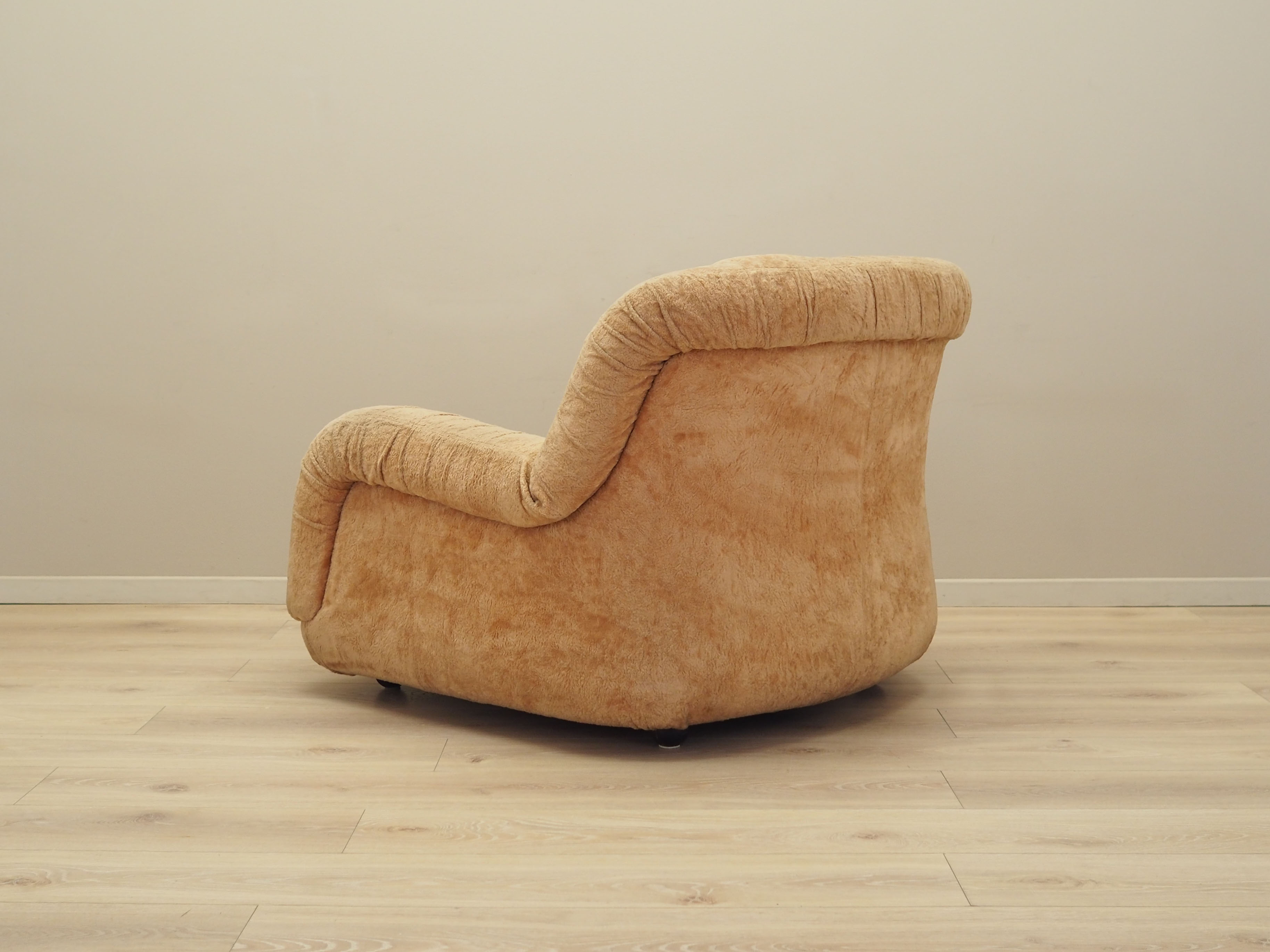 Poltrona beige anni '60
