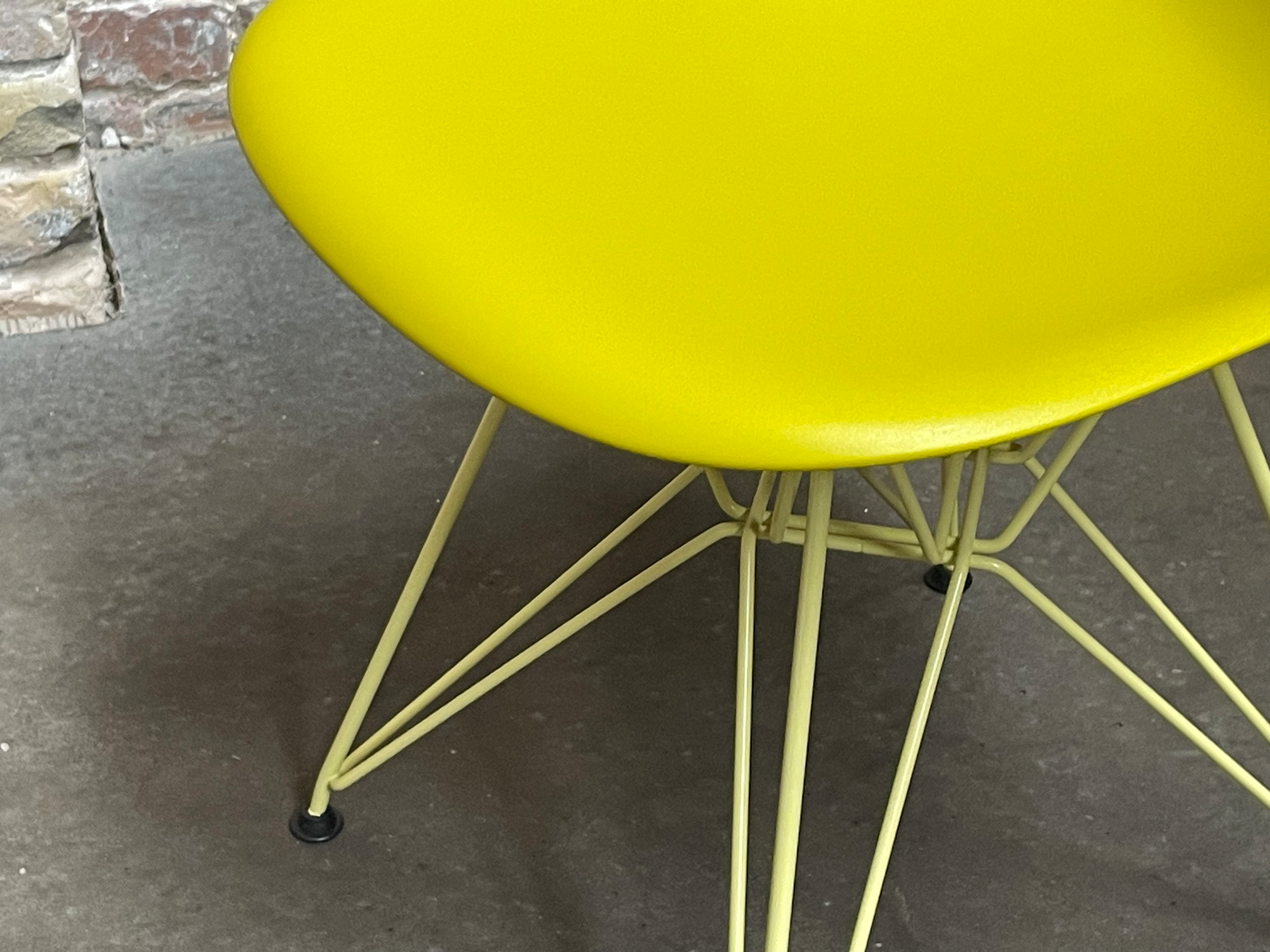 Eames Plastic DSR Colours Stuhl Gelb