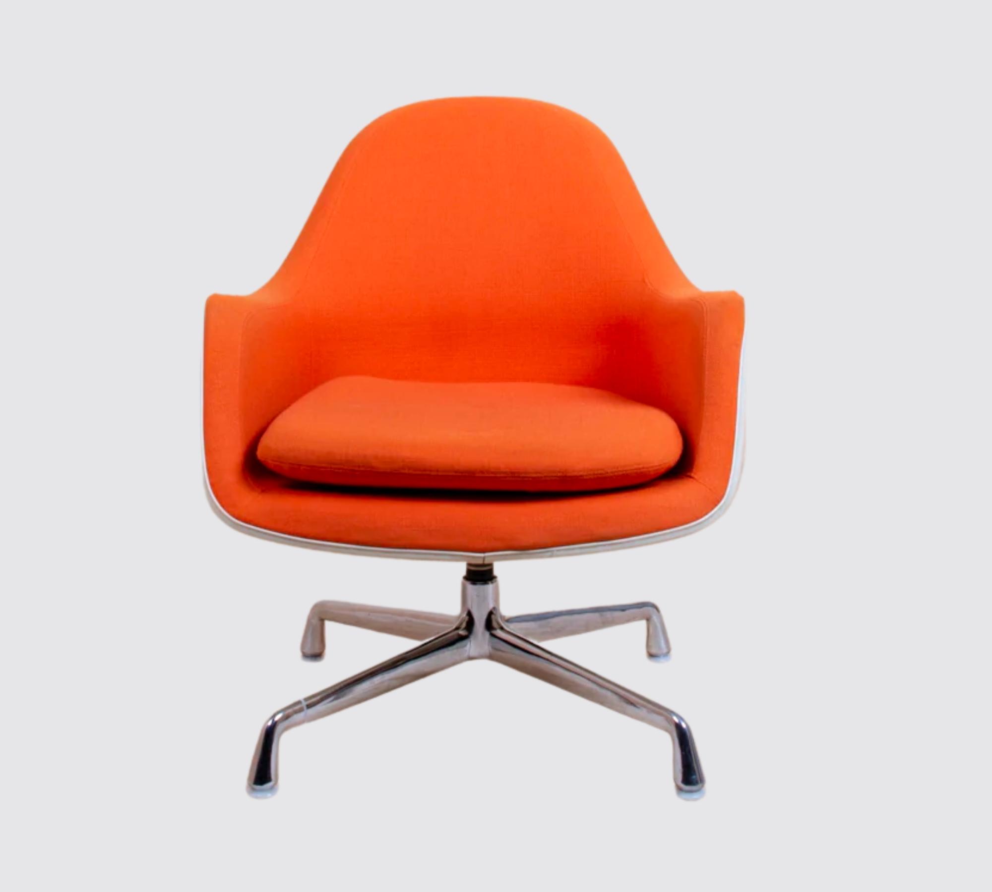 Eames Loose Cushion Drehstuhl Orange