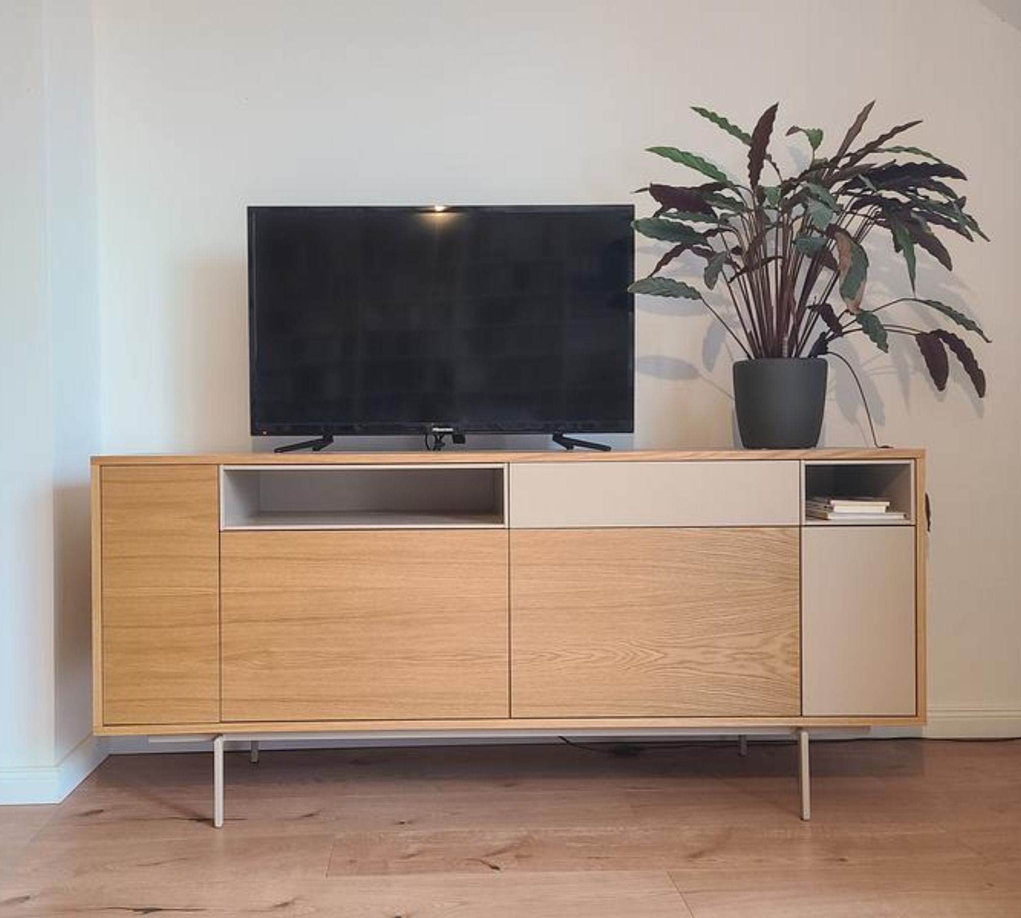 Kaalm Sideboard Eichenholz Sand