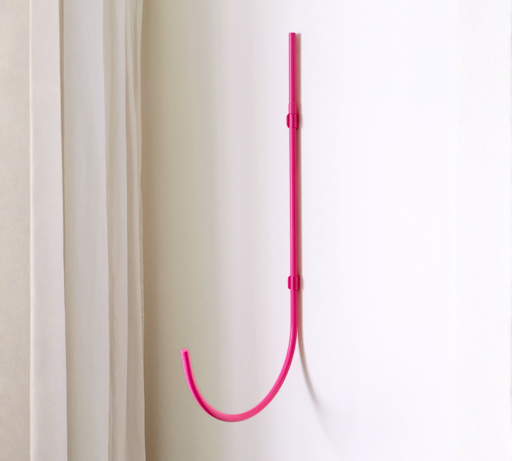 Hanger Arch Wandhaken Stahl Magenta