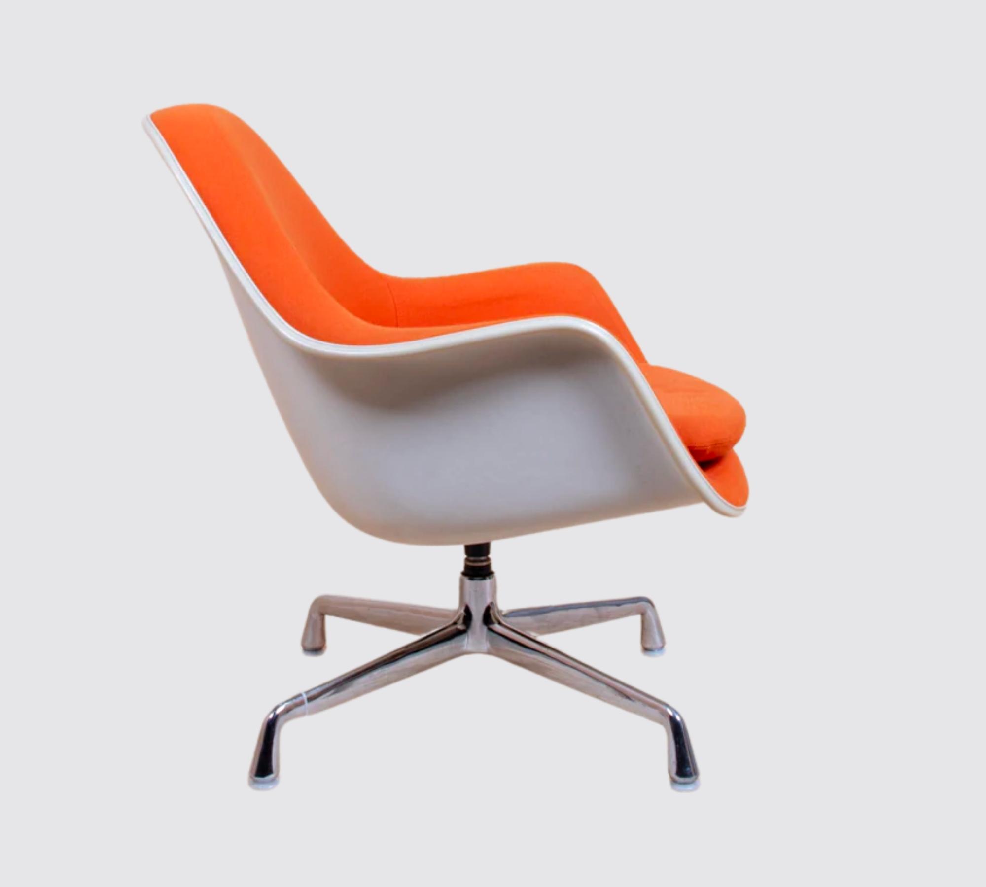 Eames Loose Cushion Drehstuhl Orange