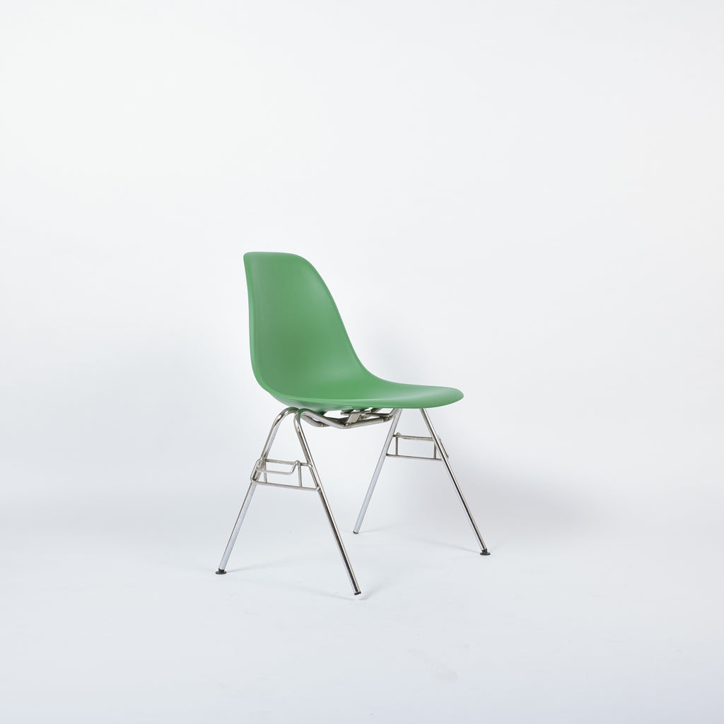 Eames DSS Plastic Side Chair Grün