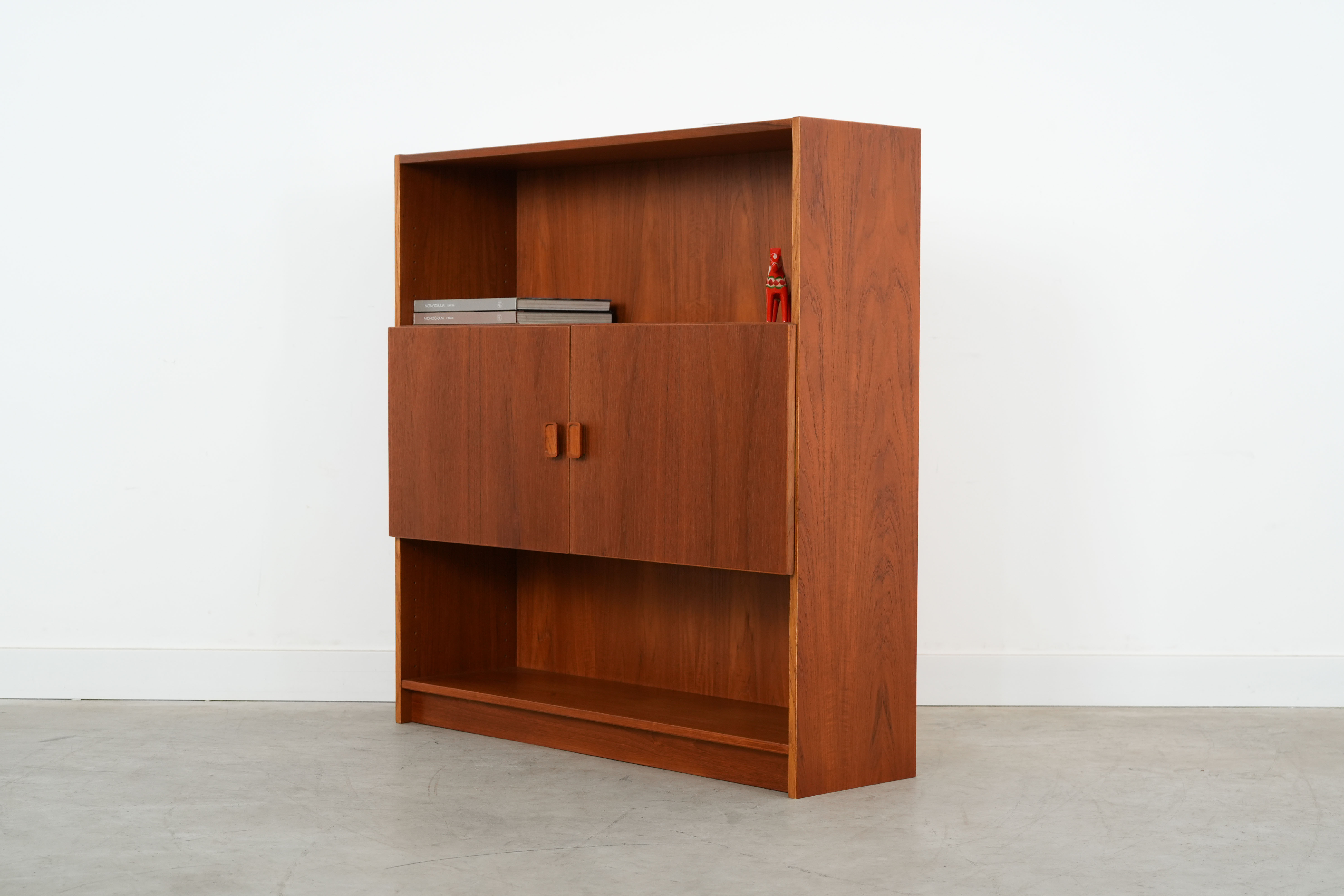 Regal Teakholz 1970er Jahre