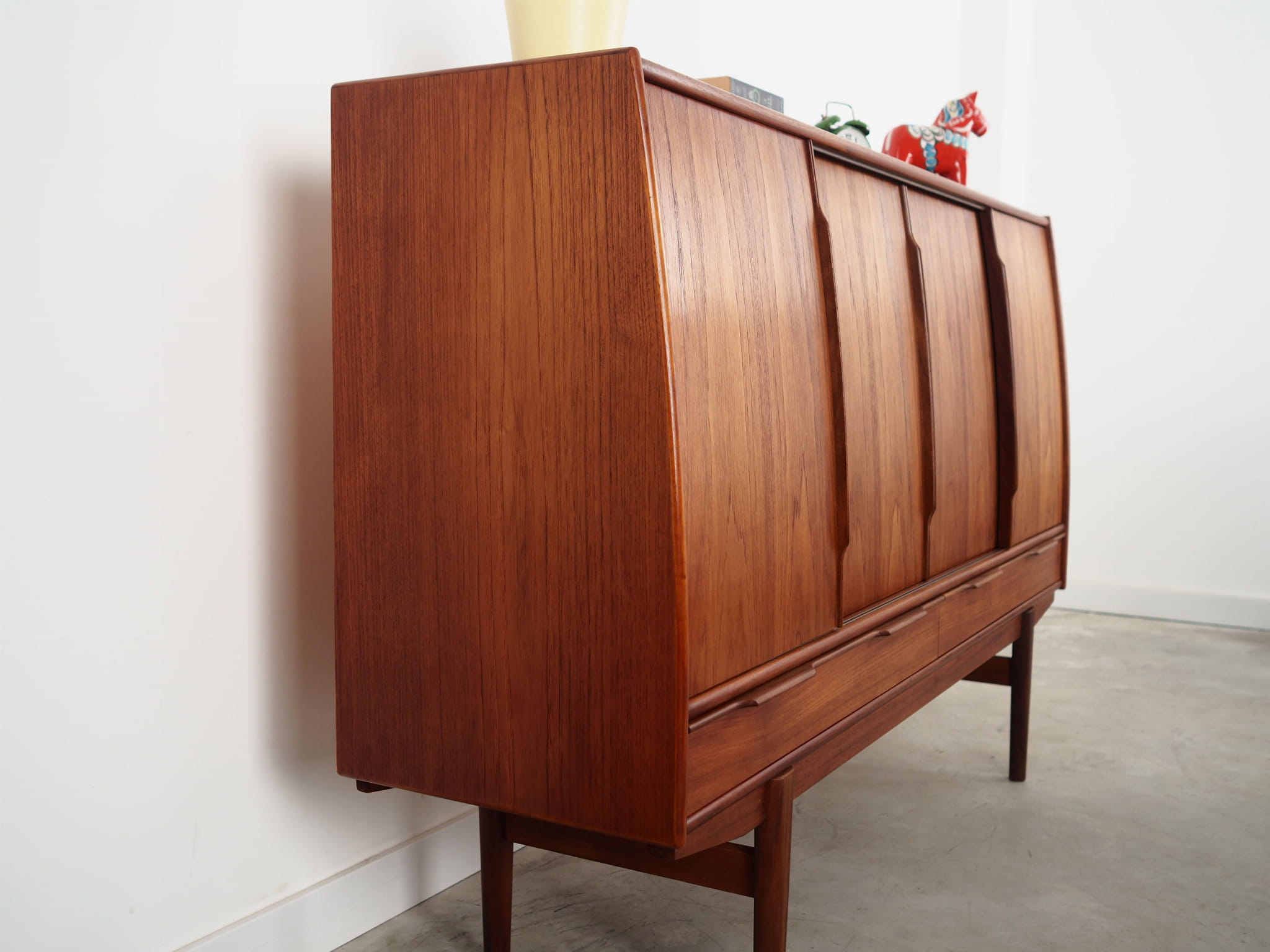 Vintage Highboard Teakholz Braun 1960er Jahre