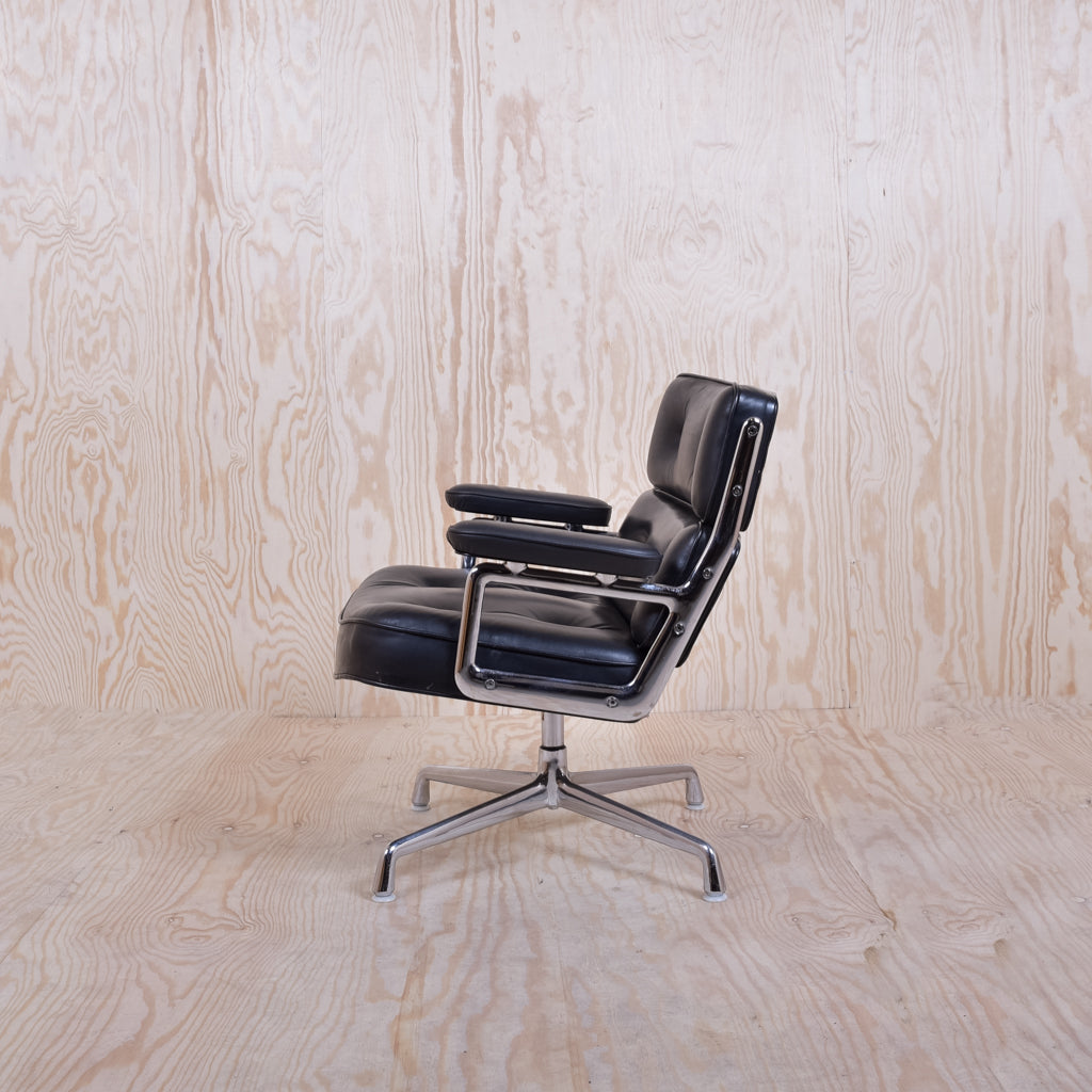 Lobby Chair ES 108 Schwarz Leder