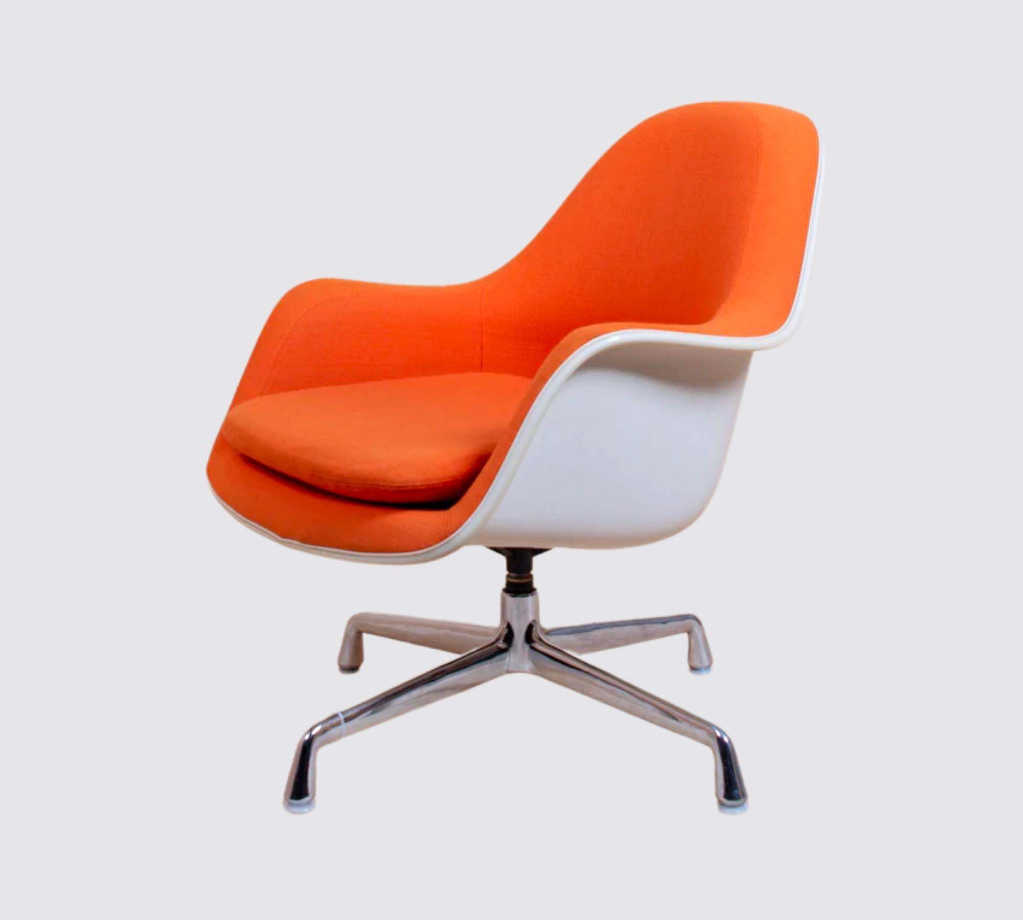 Eames Loose Cushion Drehstuhl Orange
