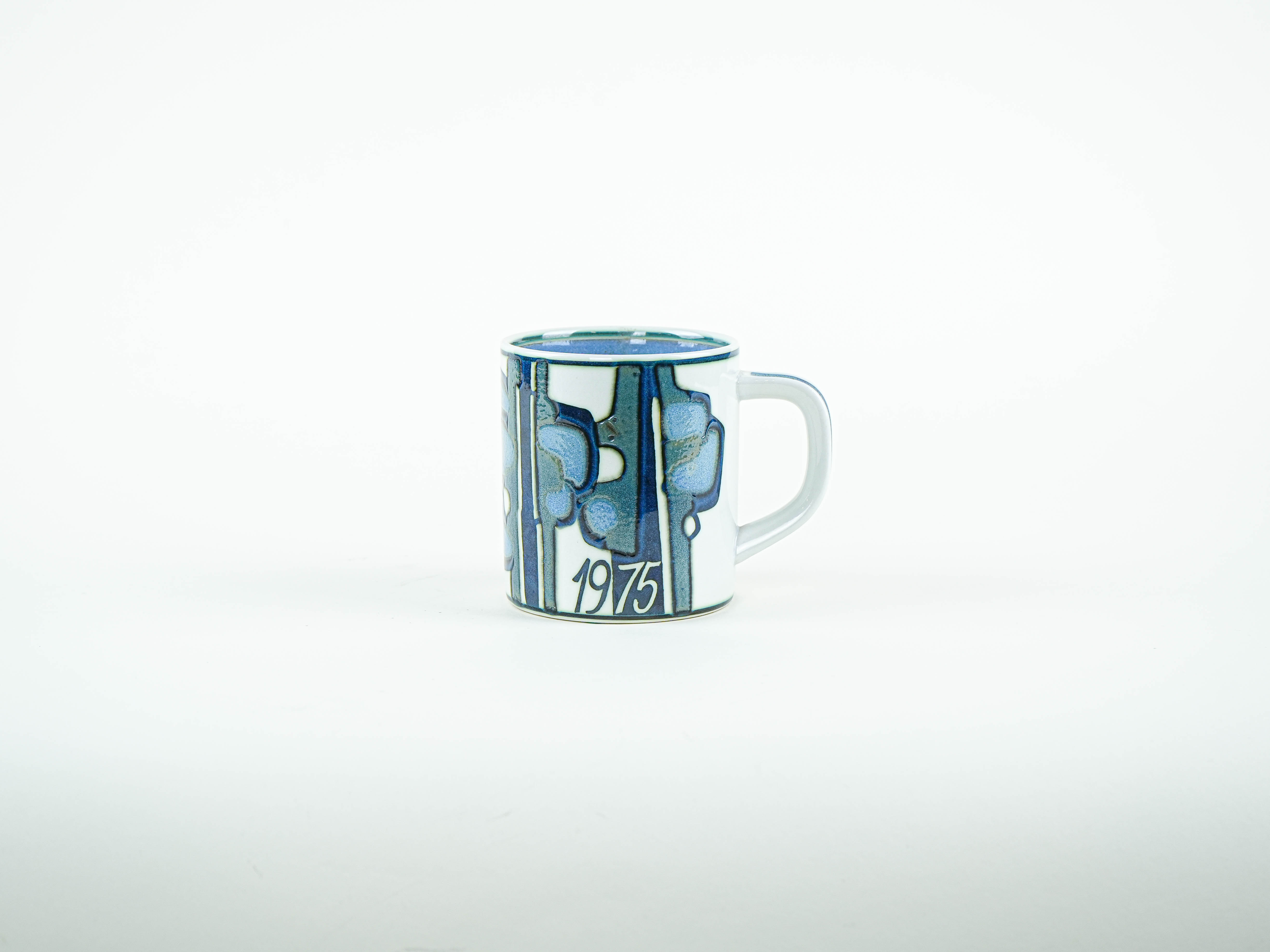 Ceramic cup 1970s Bodil Buch Royal Copenhagen