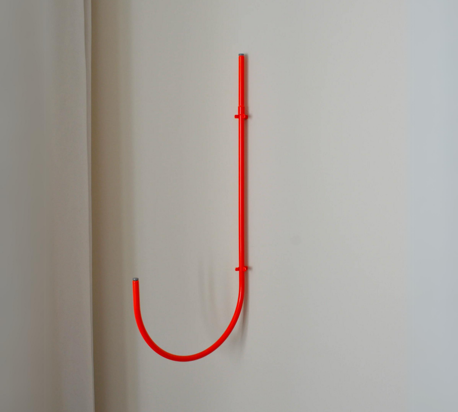 Hanger Arch Wandhaken Stahl Neonrot