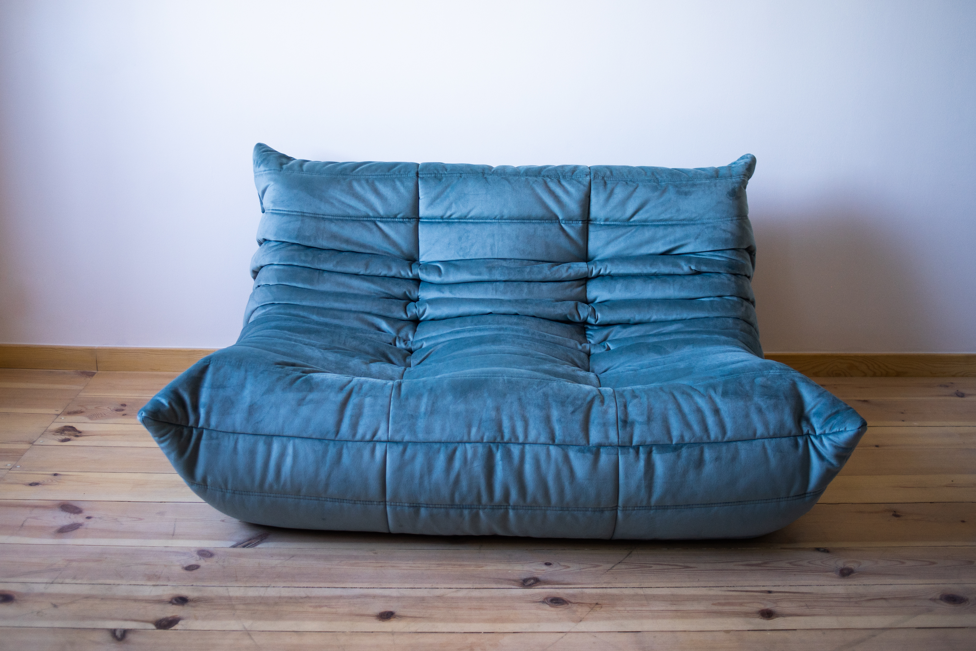 Togo Sofa 2-Sitzer Samt Azurblau