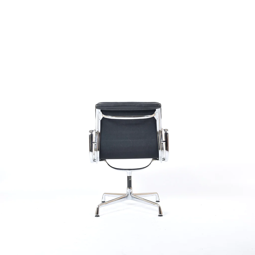 Vitra Eames EA208 Soft Pad Chair Leder Schwarz