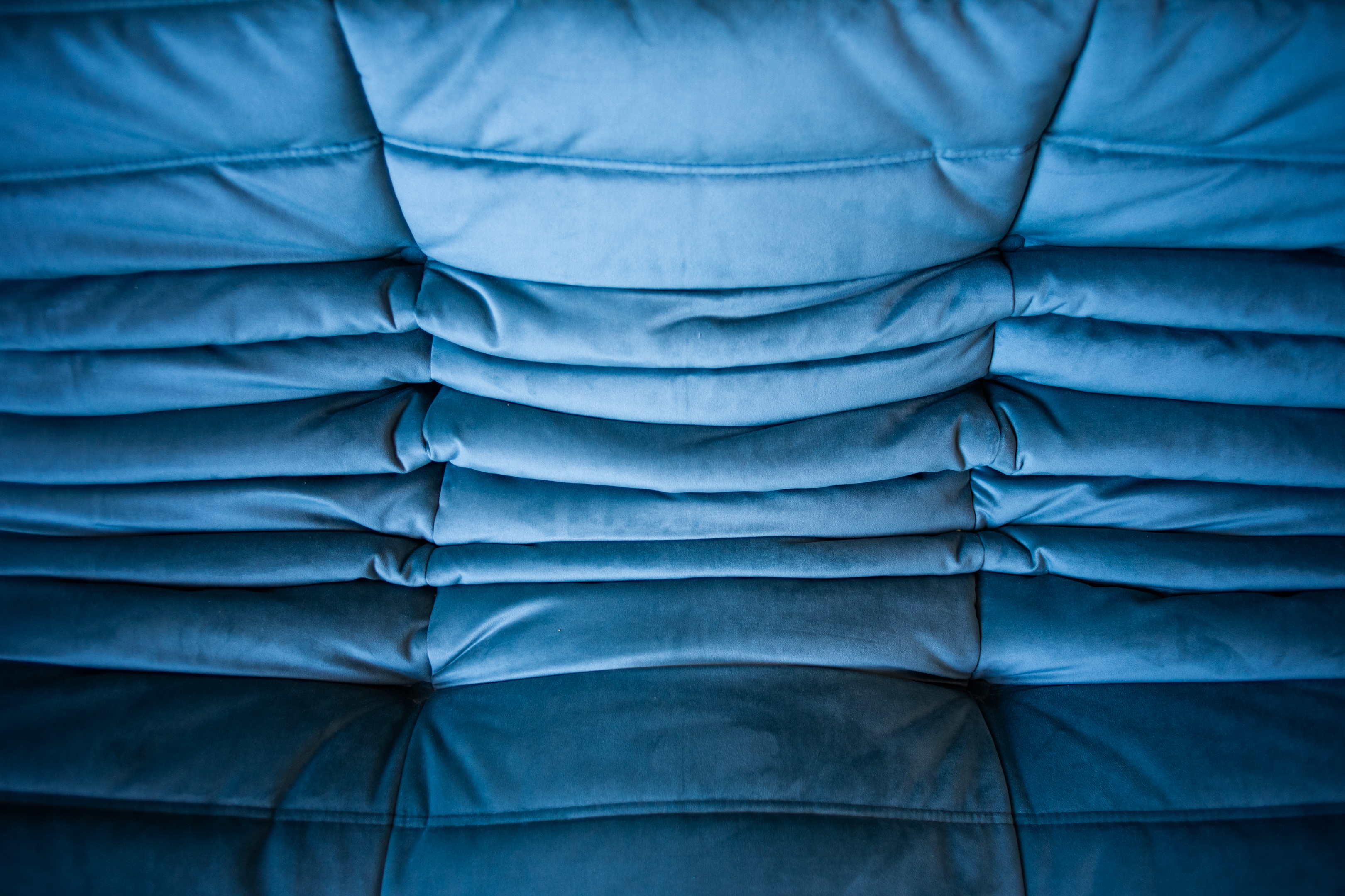 Togo Sofa 2-seater velvet azure blue