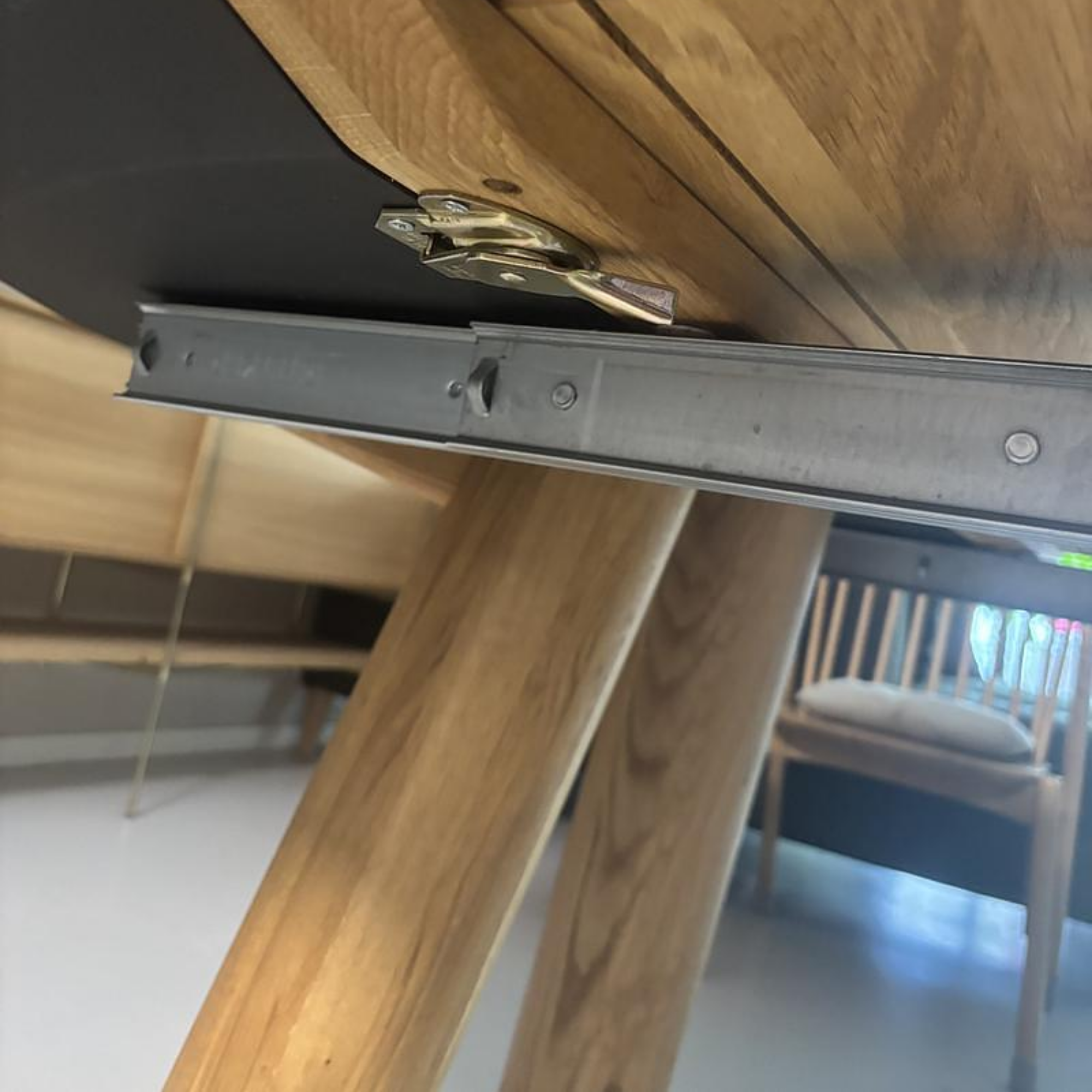 Balance Extendable Table Grey